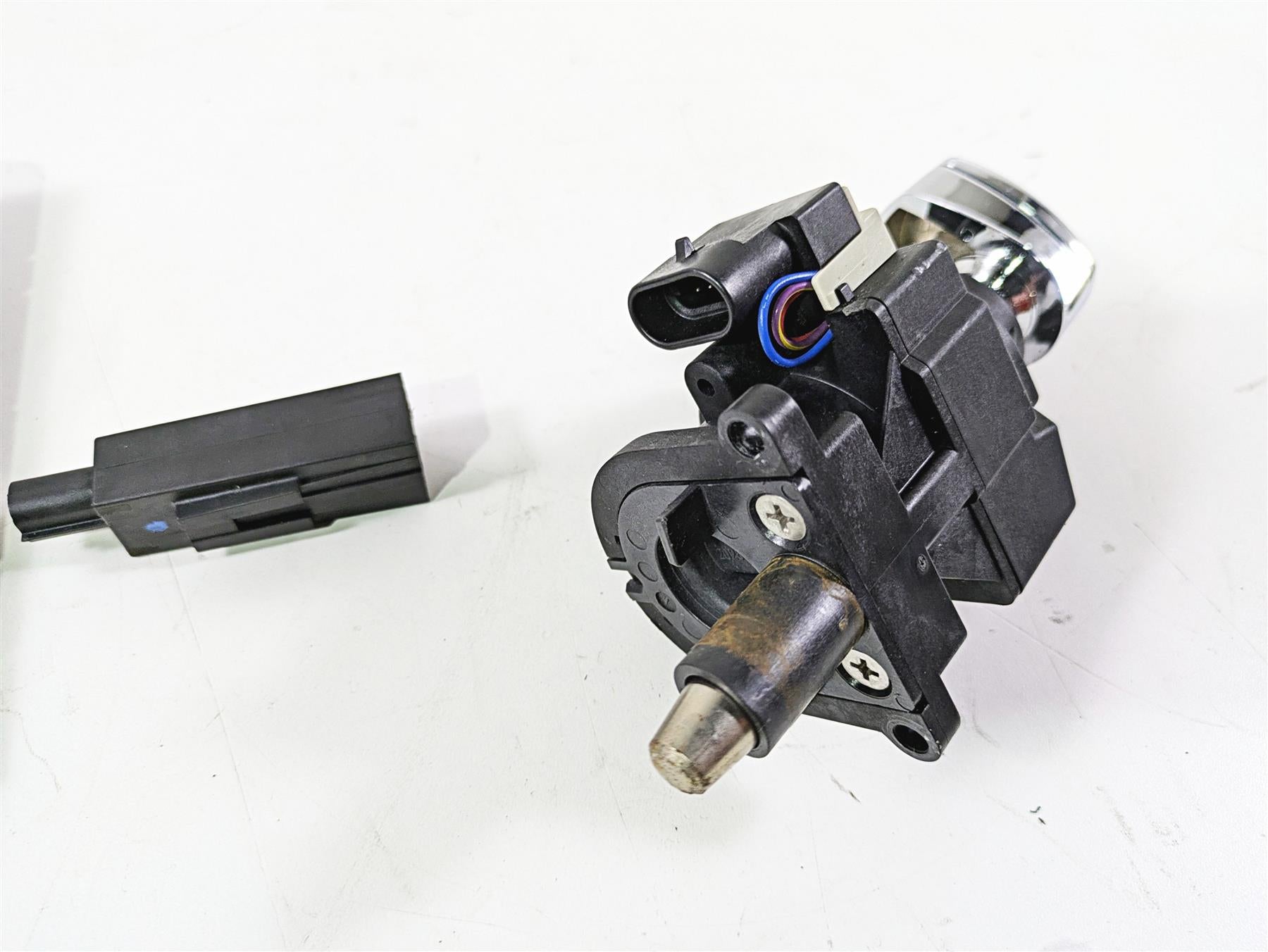 2017 Harley Touring FLHTKSE CVO E-Glide Bcm Ignition Switch Key Set 71400090B {{ shop.shopifyCountryName }} - Mototech271