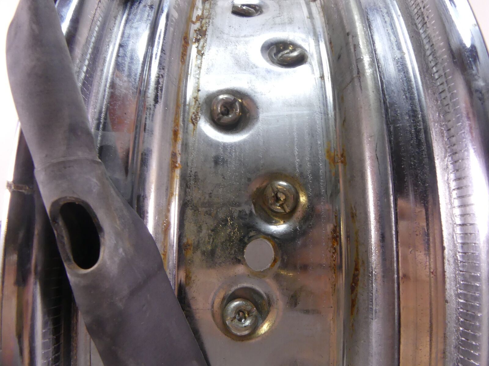2007 Suzuki VL800 C50 Boulevard Straight Rear 15x4 Spoke Wheel Rim 65311-41F00 {{ shop.shopifyCountryName }} - Mototech271