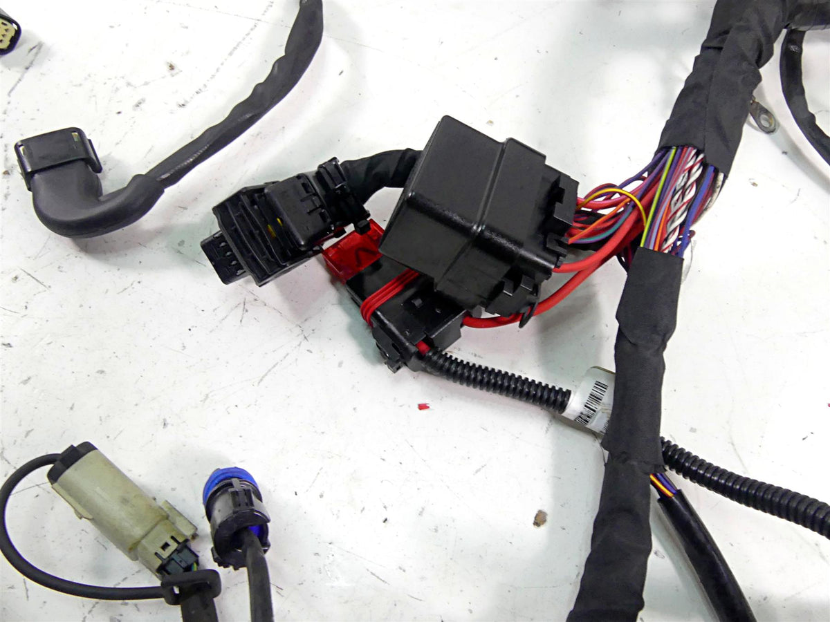 2015 Harley Touring FLHXS Street Glide Wiring Harness Loom - No Cuts 69200116 {{ shop.shopifyCountryName }} - Mototech271