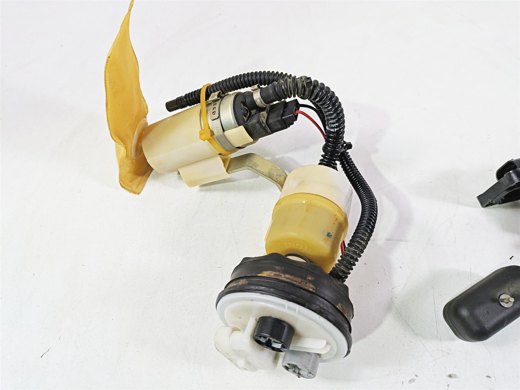 2022 Ducati Scrambler Desert Sled Fuel Gas Petrol Pump & Level Sender 16014853A {{ shop.shopifyCountryName }} - Mototech271