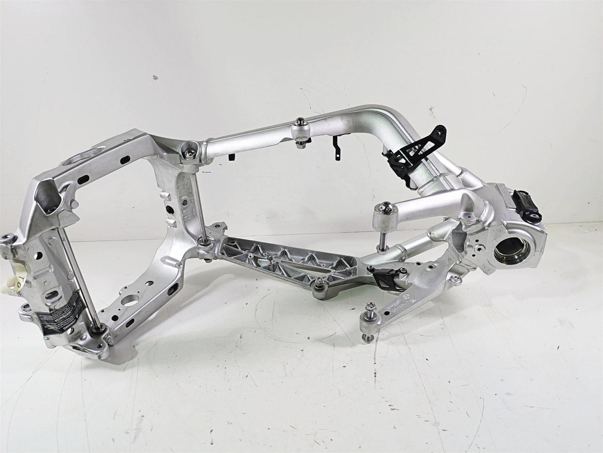 2020 Triumph Daytona 765 Moto2 Straight Main Frame Chassis #424 of 765 With Arizona Salvage Title T2071388 {{ shop.shopifyCountryName }} - Mototech271