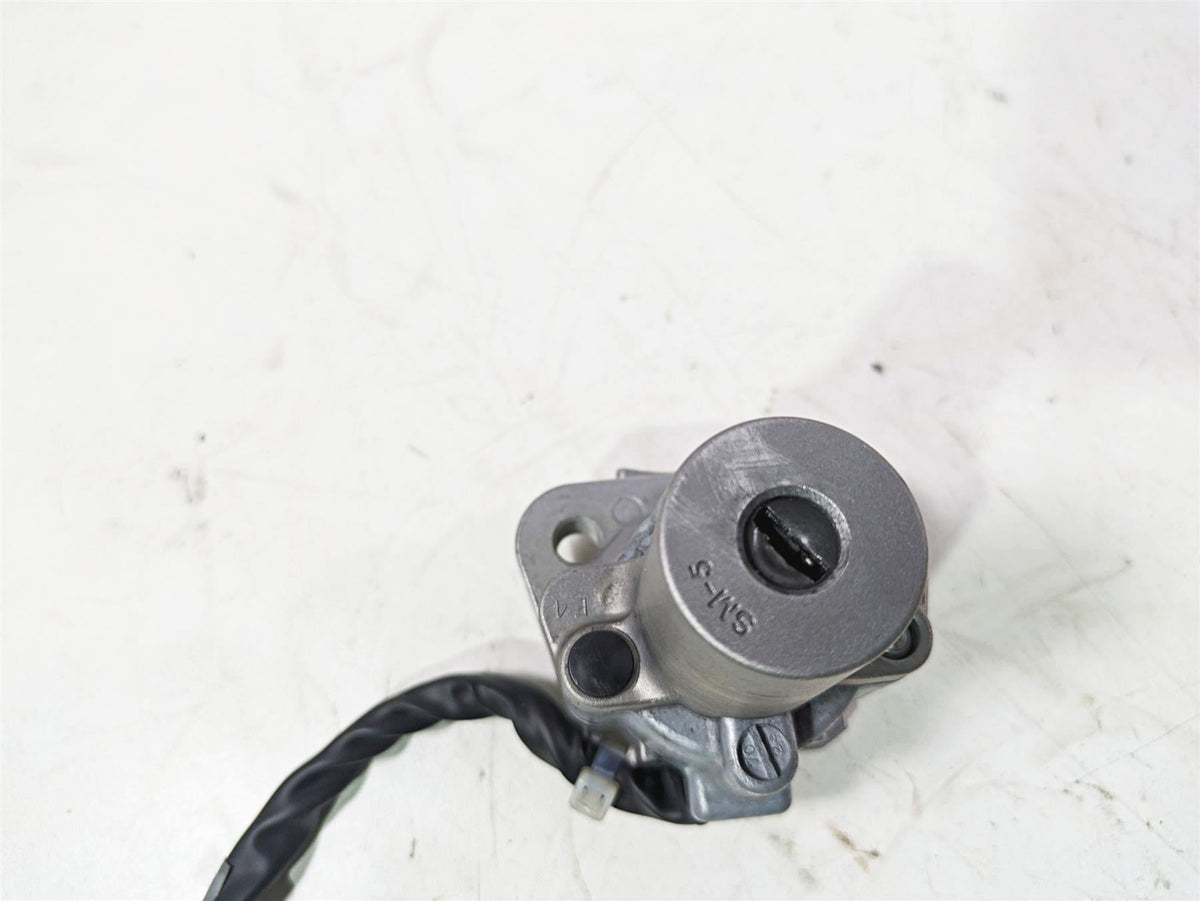 2018 Suzuki GSX1300 R Hayabusa Ignition Switch Key Lock Set - Read 37100-15850 {{ shop.shopifyCountryName }} - Mototech271