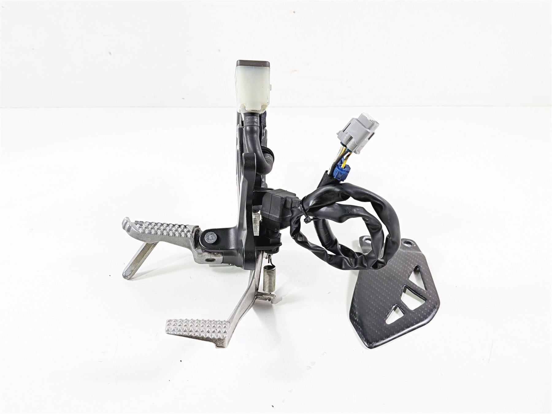 2022 Kawasaki ZX10R ZX1000 Ninja Right Foot Peg & Brake Pedal Master 35063-1522 {{ shop.shopifyCountryName }} - Mototech271