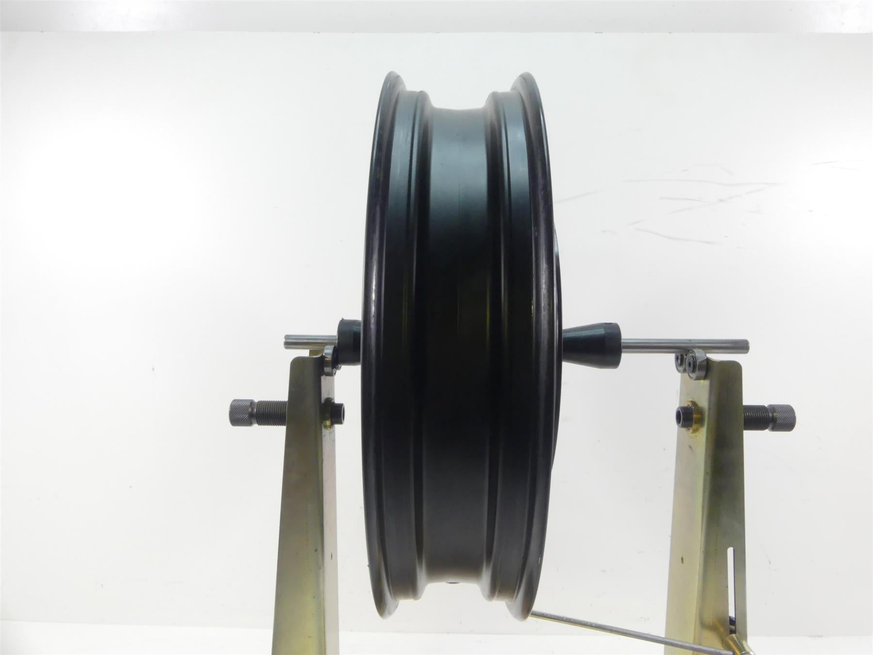 2019 Moto Guzzi V7 III Stone 750 Straight Nice Rear Wheel Rim 17x3.5 887573 {{ shop.shopifyCountryName }} - Mototech271