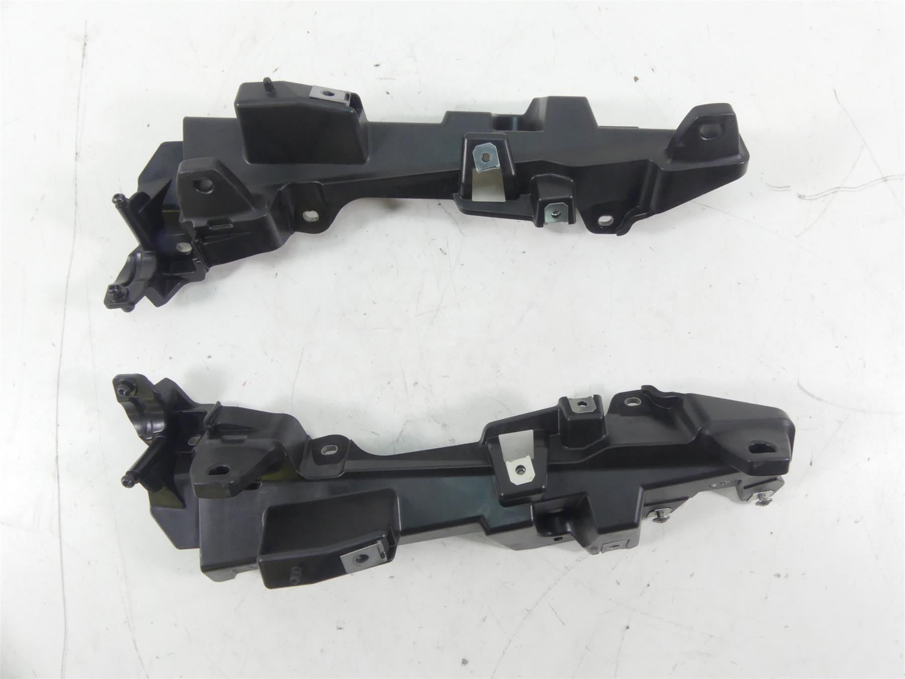 2017 BMW R1200RT K52 Saddlebag Holder Mount Bracket Set 46547728665 46547728666 | Mototech271