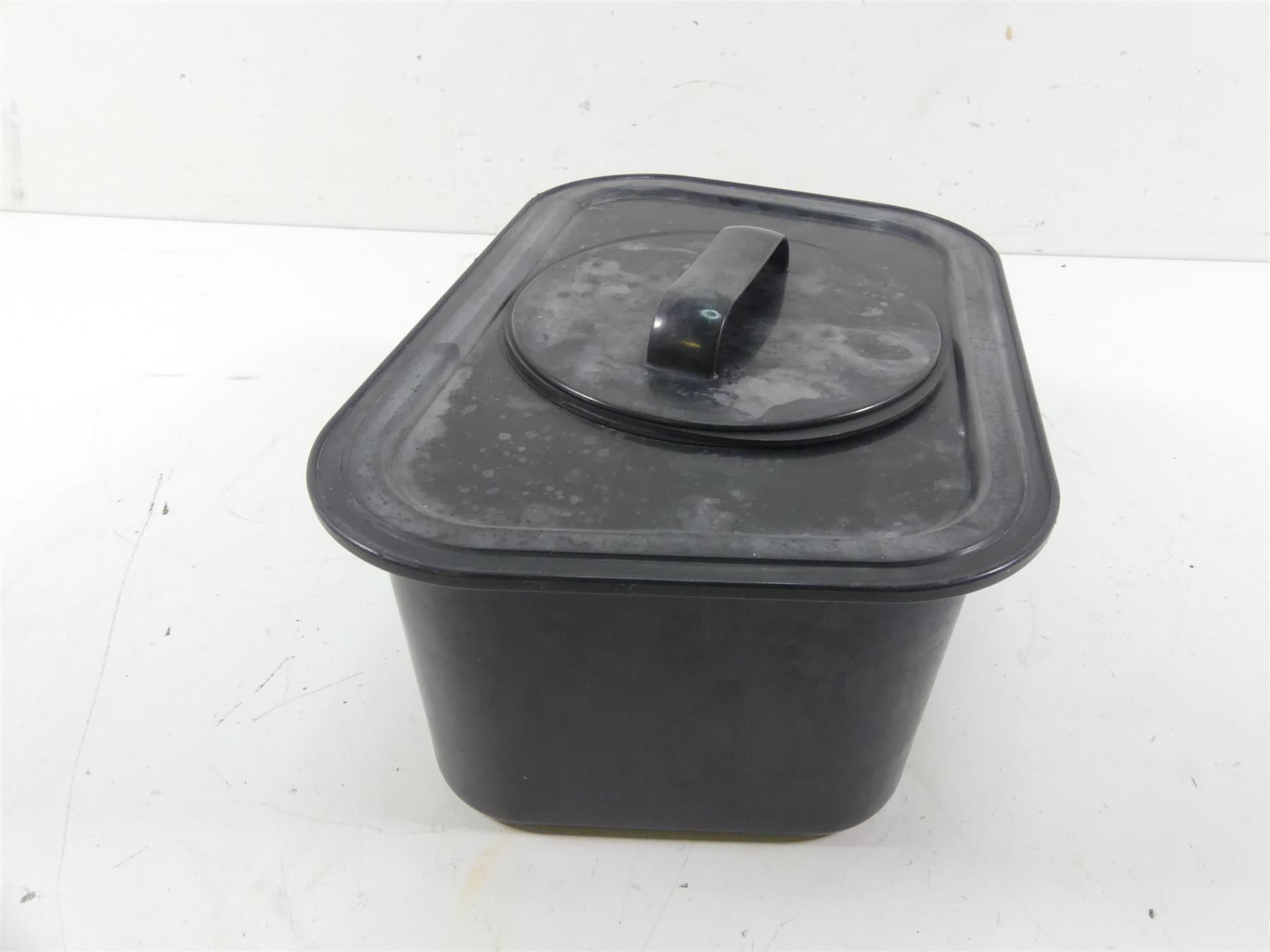 2016 Yamaha Waverunner VX 1050 Deluxe Storage Compartment Box F2X-U591B-00-00 {{ shop.shopifyCountryName }} - Mototech271