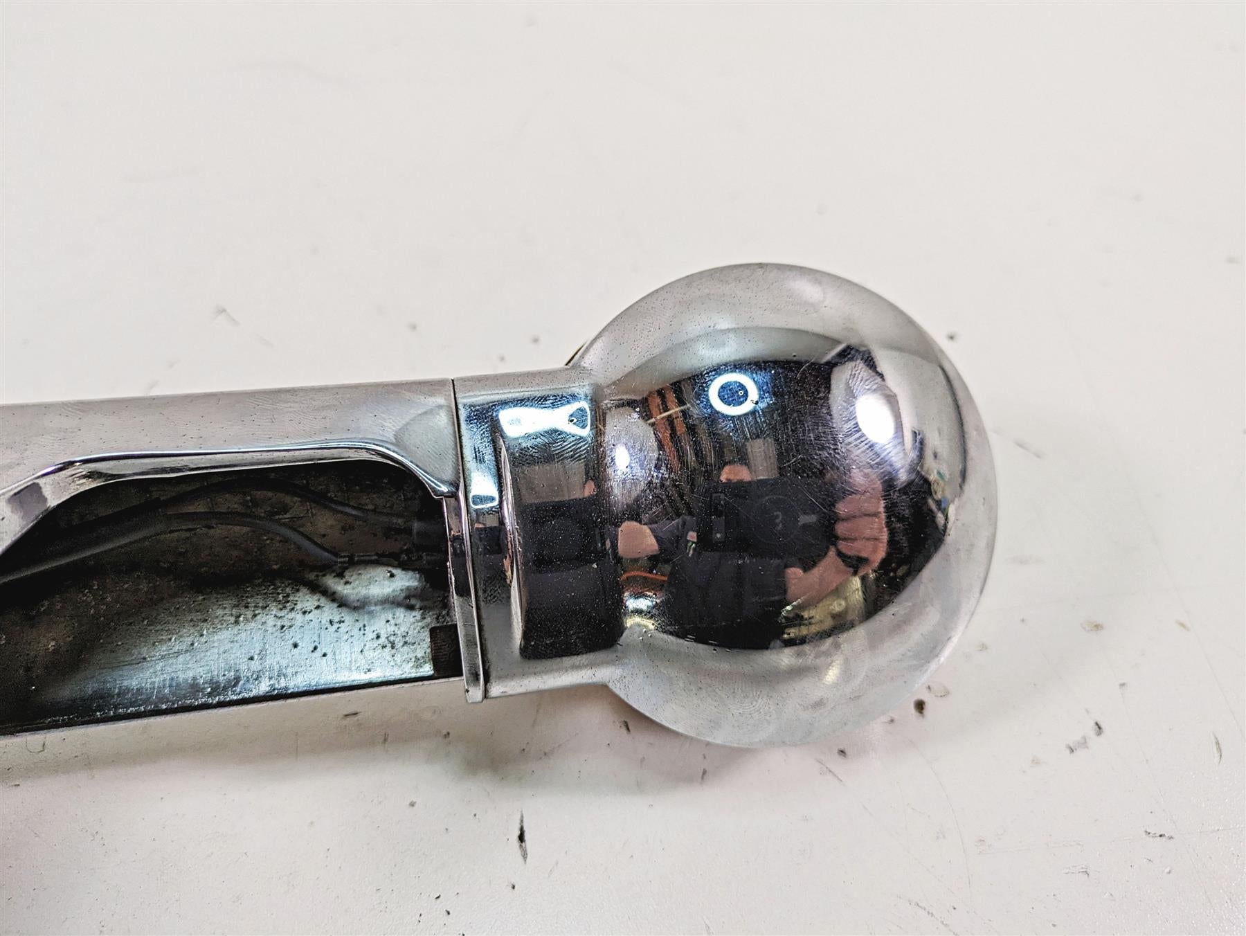 2005 Harley Touring FLHTCUI Electra Glide Rear Blinker Turn Signal Bar 68510-74C {{ shop.shopifyCountryName }} - Mototech271