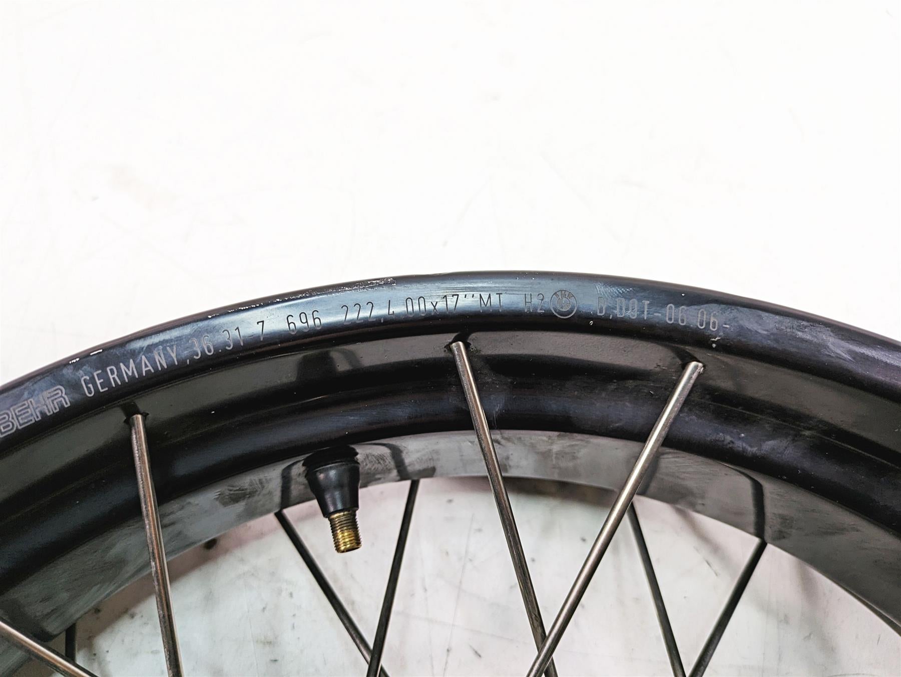 2007 BMW R1200GS K255 Adv 17x4 Rear Wheel Spoke Rim 36317710861 36317696222 {{ shop.shopifyCountryName }} - Mototech271