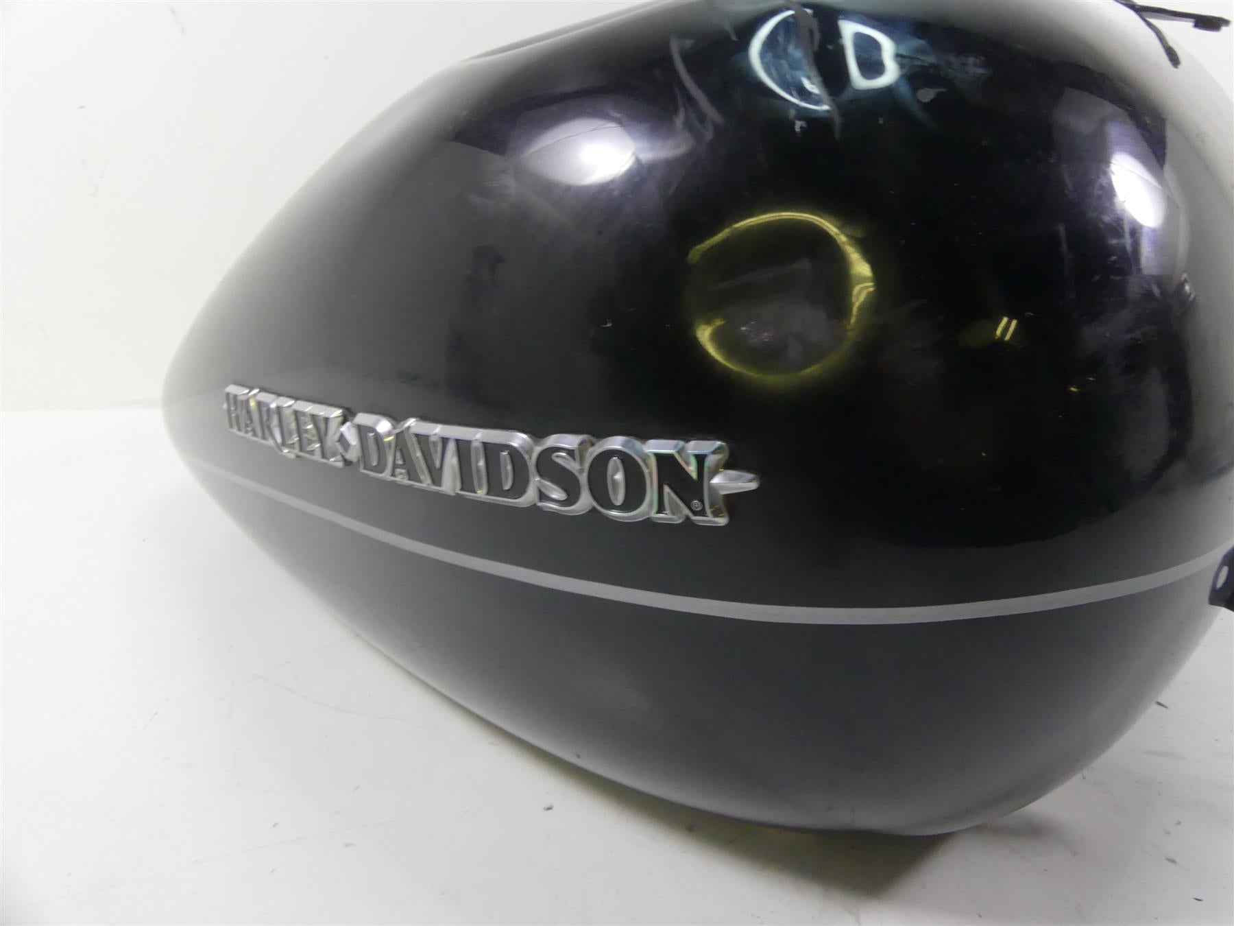2014 Harley Touring FLHTK Electra Glide Fuel Gas Petrol Tank -Dented 61356-08 {{ shop.shopifyCountryName }} - Mototech271