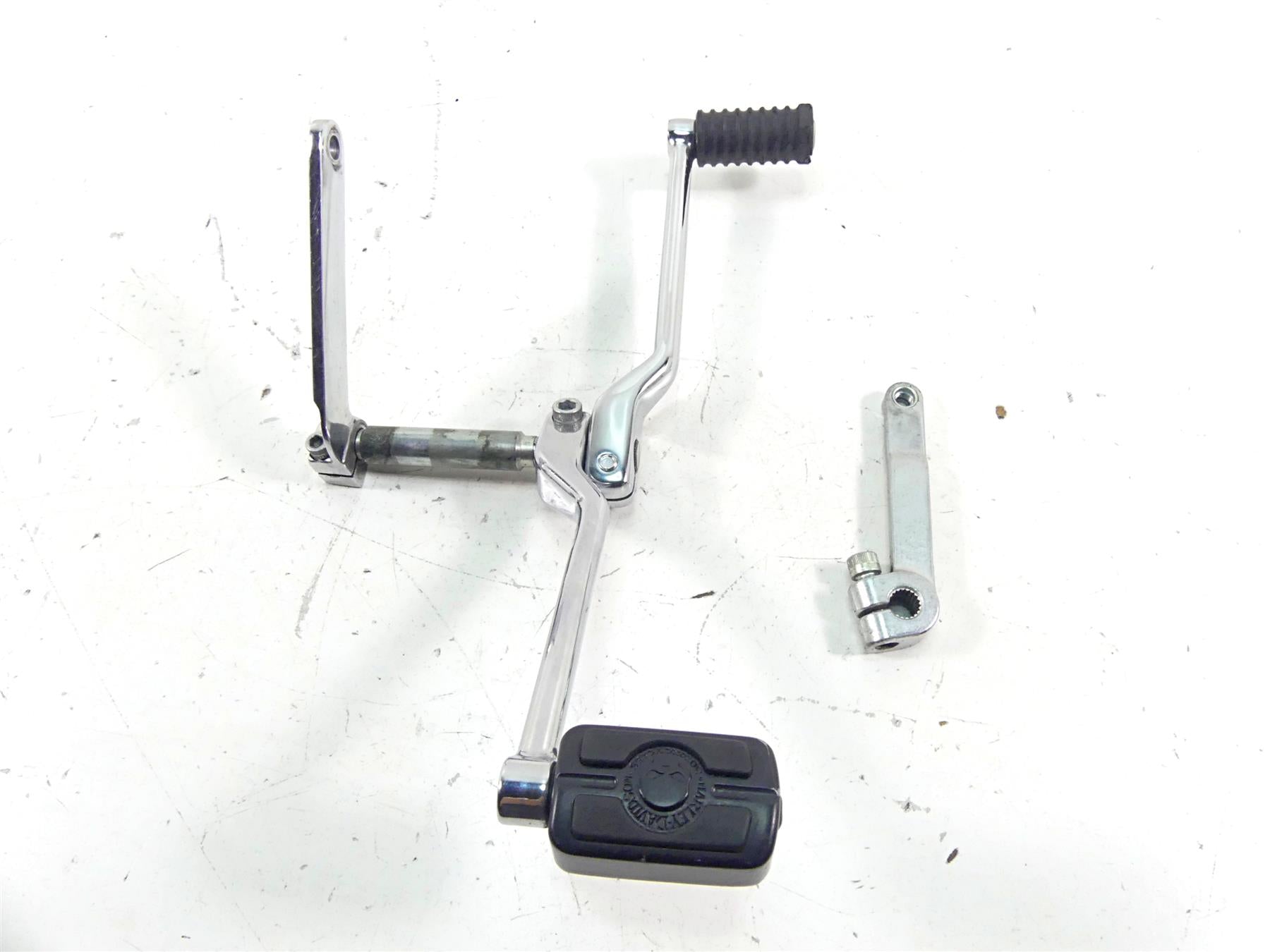 2002 Harley Touring FLHTC Electra Glide Shifter Shift Pedal Lever Set 33895-82E {{ shop.shopifyCountryName }} - Mototech271