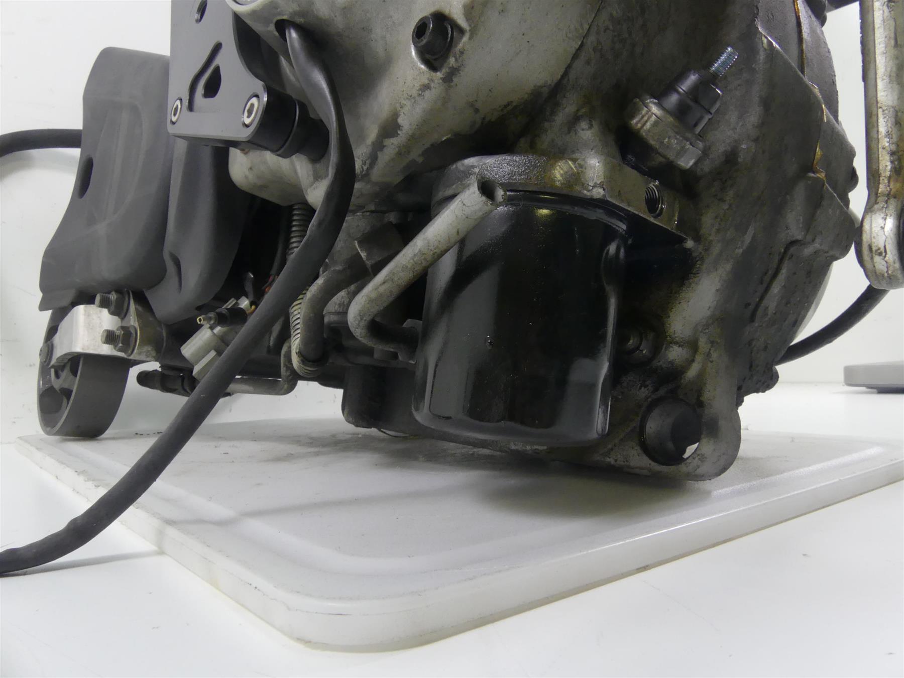 2007 Buell XB12 SS Lightning Engine Crankcase Bottom End 16K 24439-06 24215-04A {{ shop.shopifyCountryName }} - Mototech271