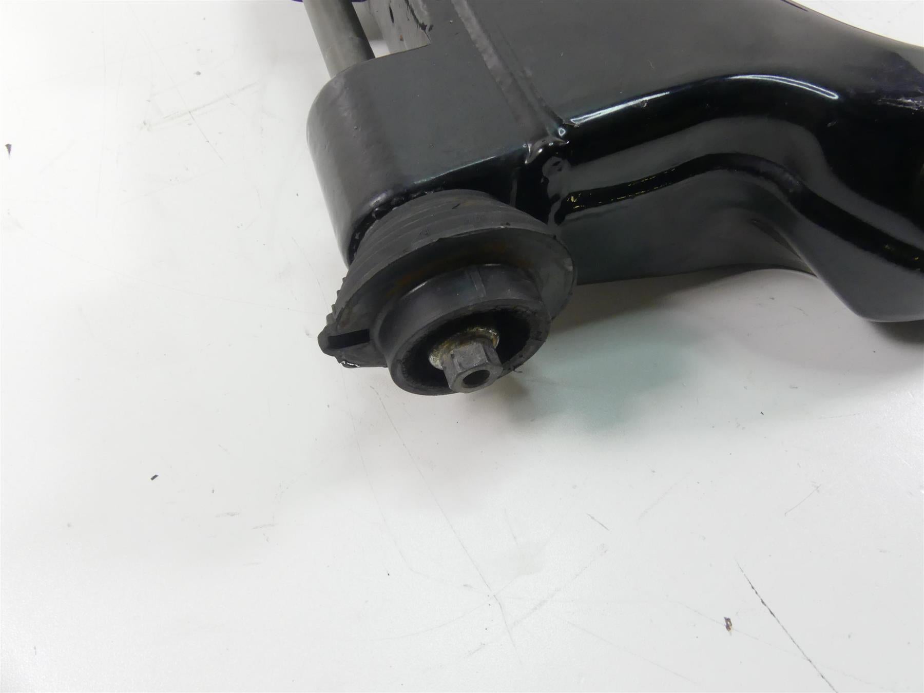 2009 Harley FLHTCU SE4 CVO E-Glide Rear Swing Arm Swingarm + Axle 45470-09 {{ shop.shopifyCountryName }} - Mototech271