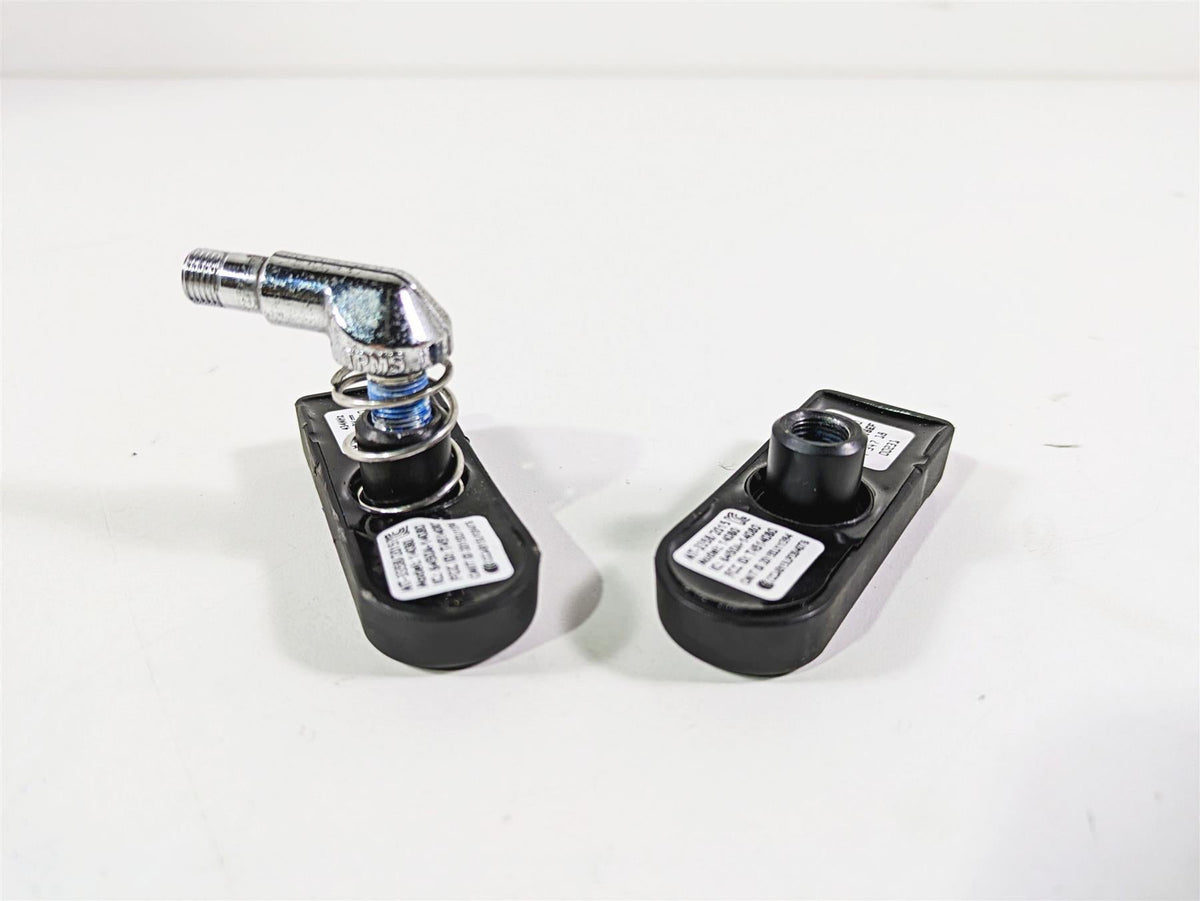 2017 Harley Touring FLHTKSE CVO E-Glide Tire Pressure Sensor Set -Read 32700052A {{ shop.shopifyCountryName }} - Mototech271