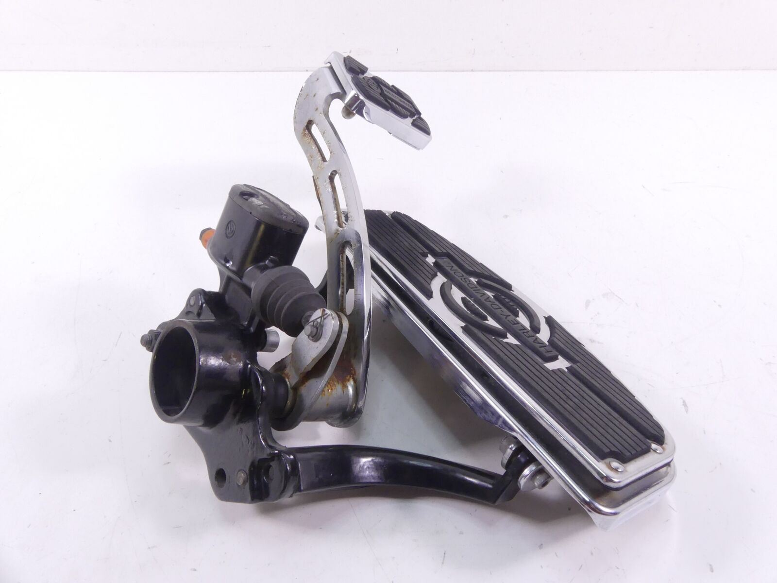 2009 Harley Touring FLHRC Road King Front Right Floor Board Master Cyl 50621-06 {{ shop.shopifyCountryName }} - Mototech271