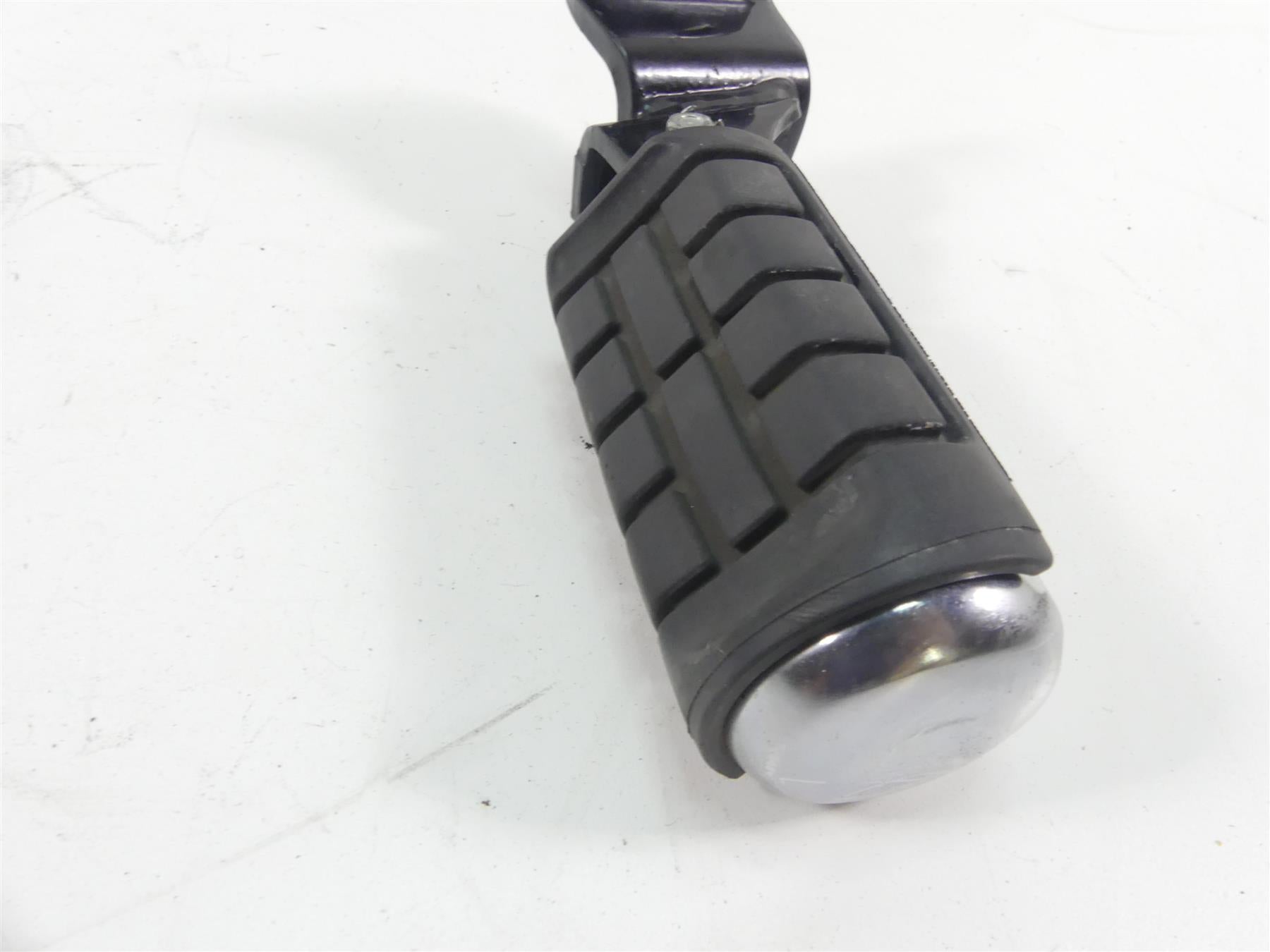2002 Honda VTX1800 C Rear Passenger Footpeg Set 50680-MCH-000 50685-MCH-000 {{ shop.shopifyCountryName }} - Mototech271
