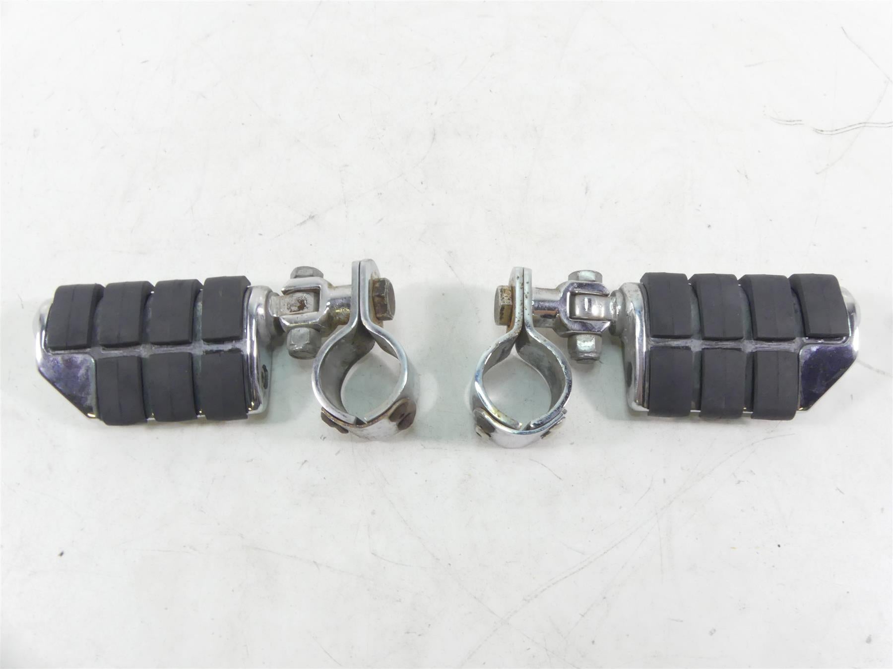 2003 Honda VTX1800R Kuryakyn Dually Iso Highway Footpegs Foot Peg Set 8028 {{ shop.shopifyCountryName }} - Mototech271