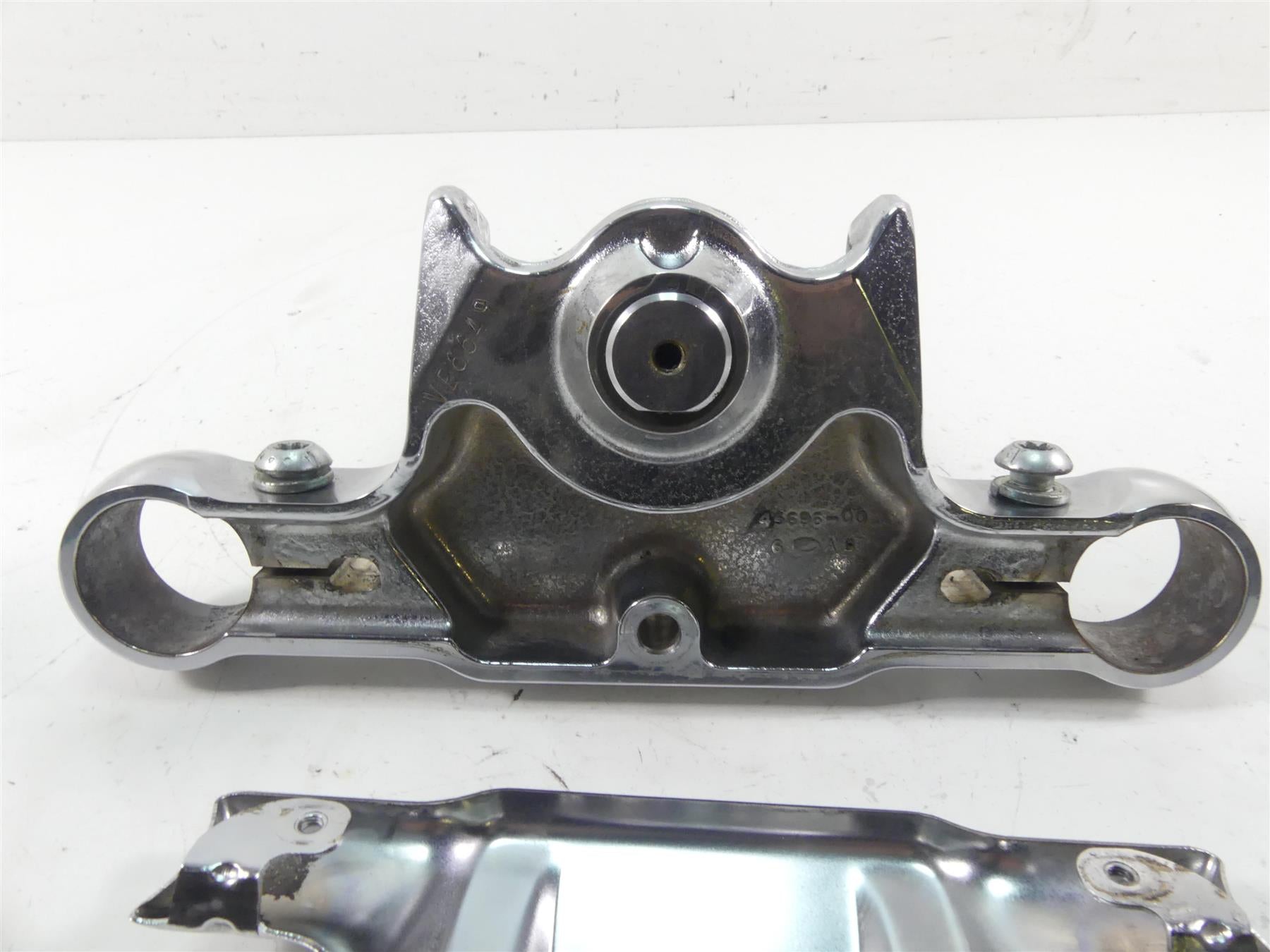 2004 Harley Softail FXSTD SE CVO Deuce Lower Chrome Triple Tree 41mm 45475-00A {{ shop.shopifyCountryName }} - Mototech271