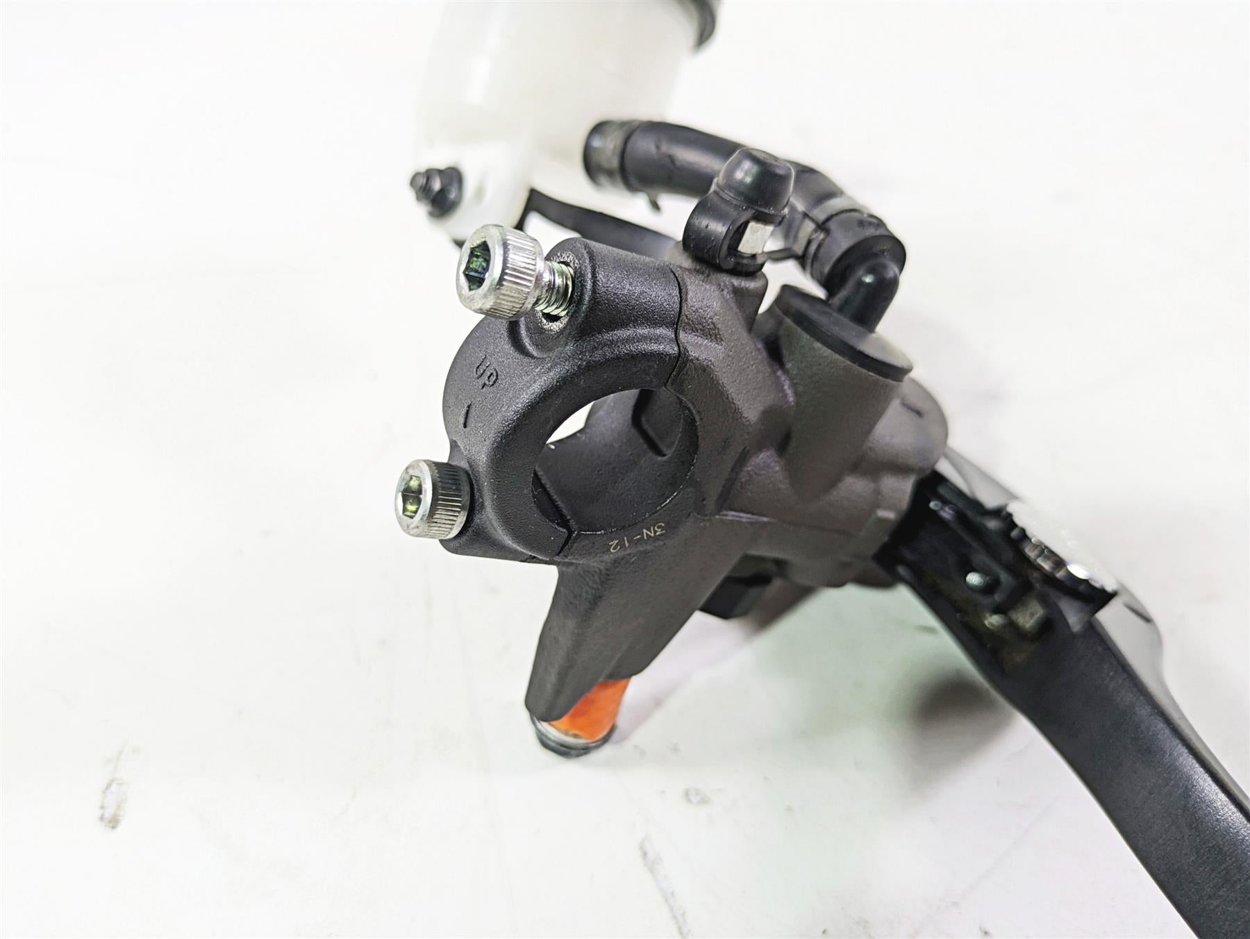 2024 Kawasaki ZX6R ZX636 Ninja Front Radial Brake Master Cylinder 43015-0702 {{ shop.shopifyCountryName }} - Mototech271