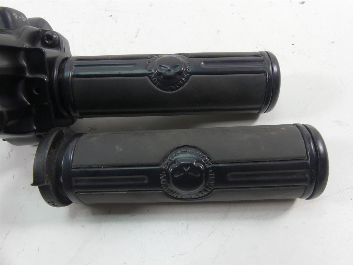 2012 Harley Touring FLHTK Electra Glide Right Hand Control Switch -Read 71684-06 {{ shop.shopifyCountryName }} - Mototech271