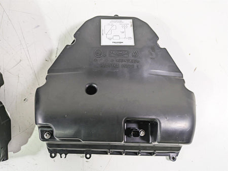 2020 Triumph Daytona 765 Moto2 Air Box Cleaner Breather Set T2209874 {{ shop.shopifyCountryName }} - Mototech271