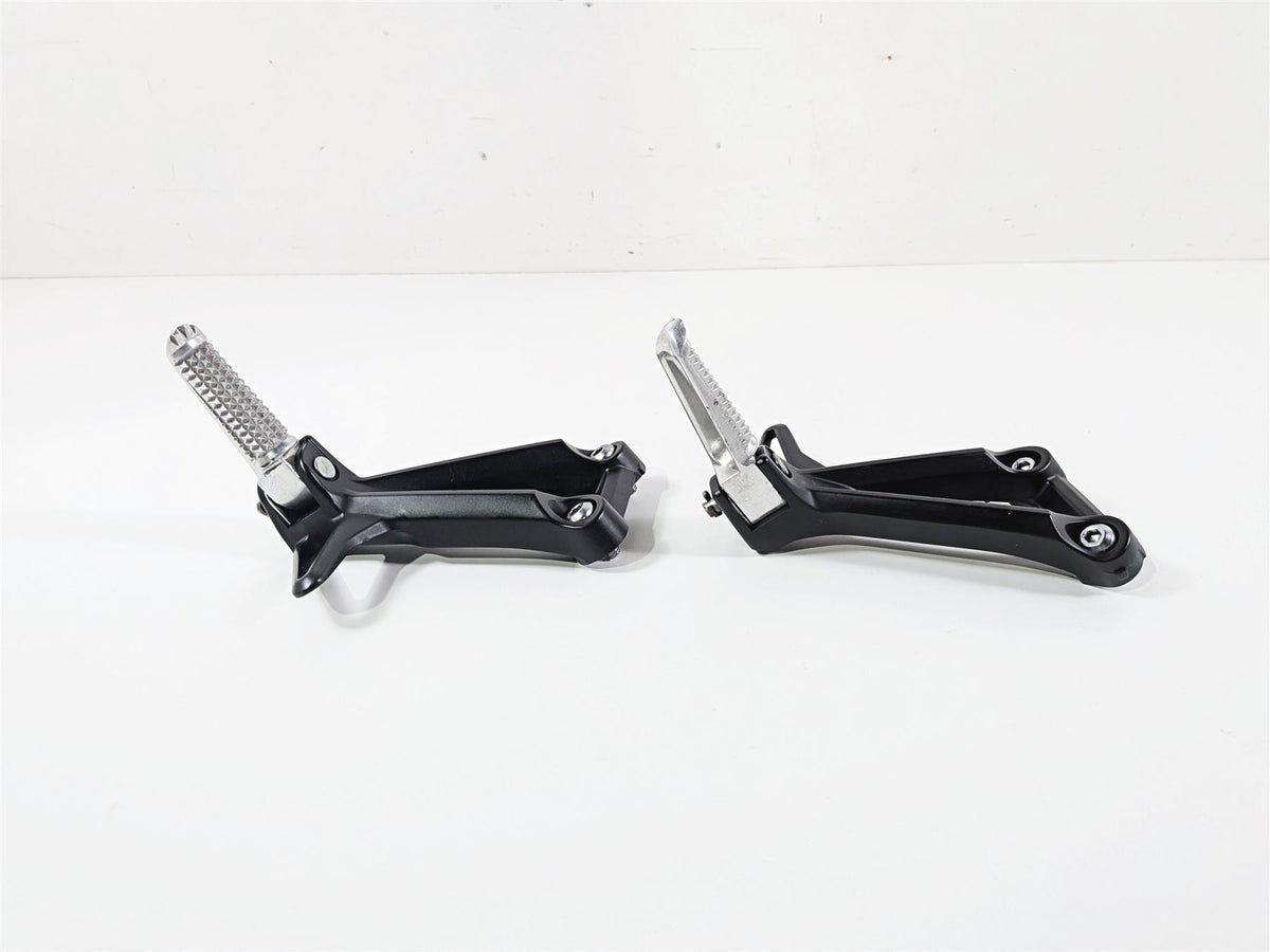 2023 Yamaha MT10 MTN1000 Rear Passenger Footpeg Rest Set 1RC-2741L-01-00 {{ shop.shopifyCountryName }} - Mototech271