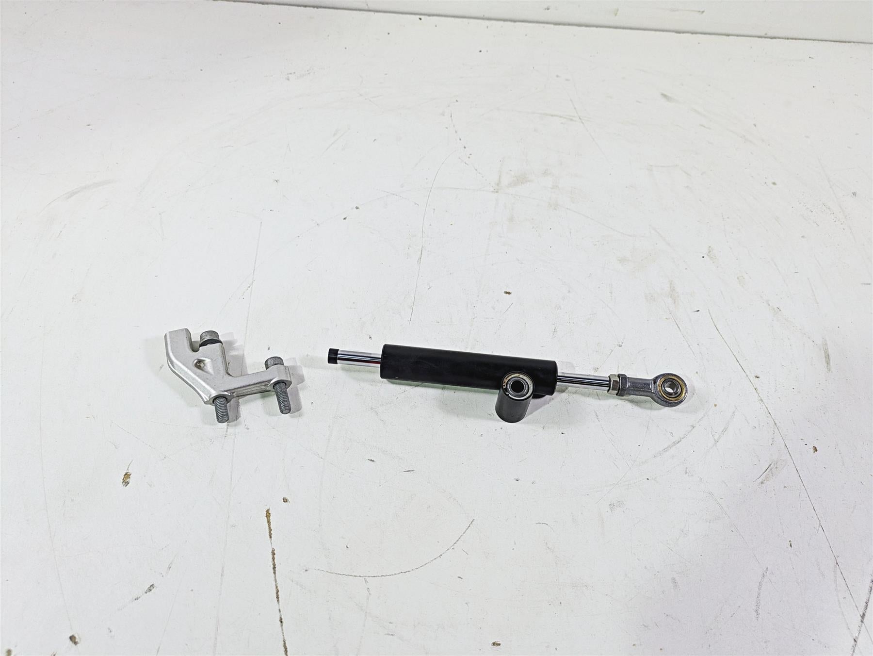2016 BMW F800R K73 Steering Damper Stabilizer & Mounts 7653149 31427653149 {{ shop.shopifyCountryName }} - Mototech271