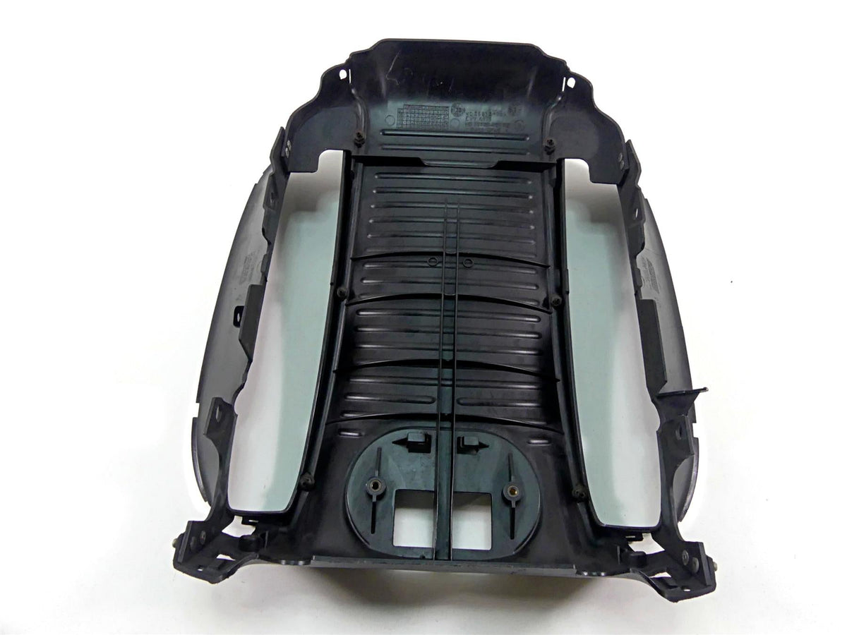 2014 Harley VRSCF Muscle V-Rod Radiator Center Cover Fairing 26826-09 26813-08A {{ shop.shopifyCountryName }} - Mototech271