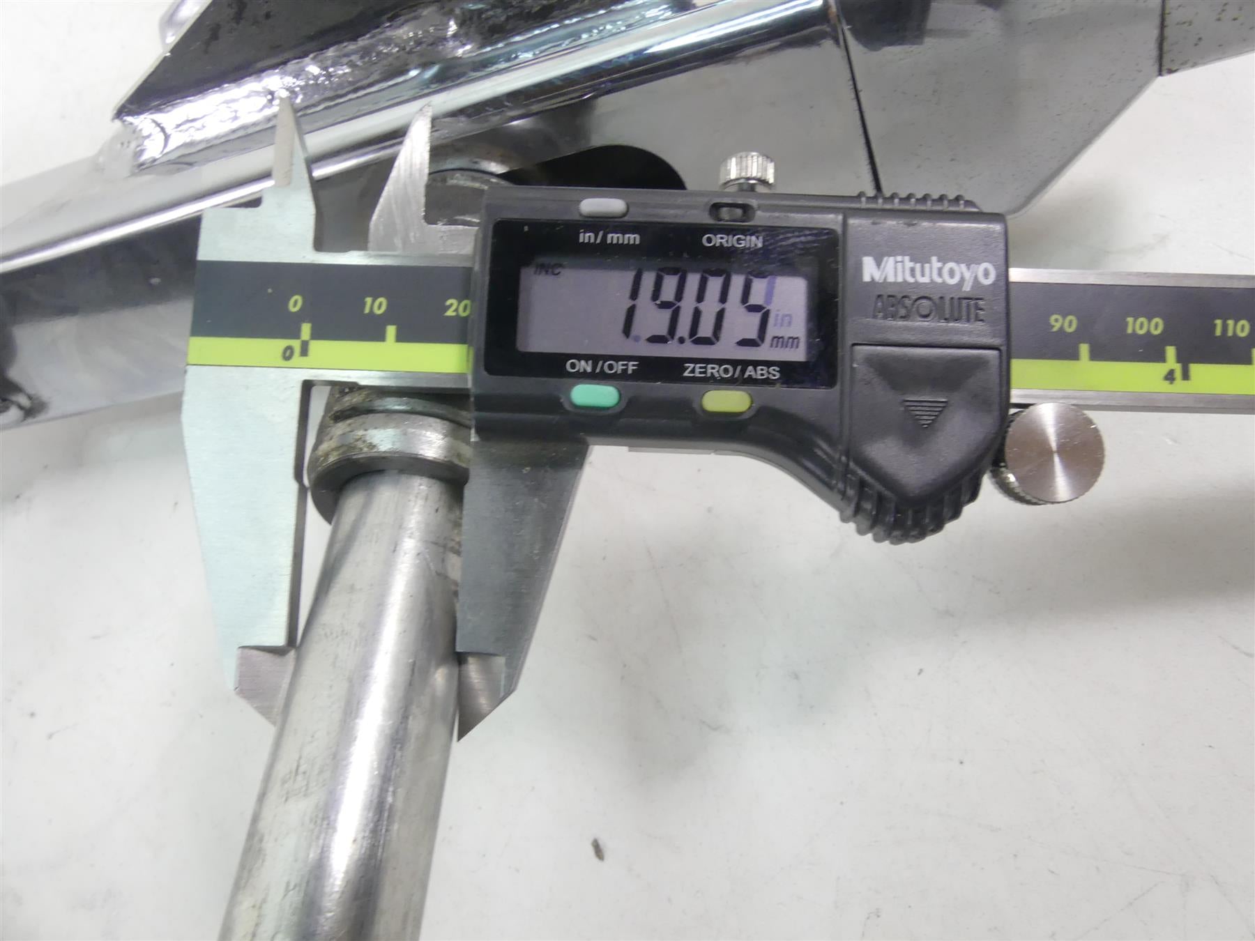 2000 Harley Dyna FXR4 CVO Super Glide Rear Chrome Swingarm Swing Arm 46185-99 {{ shop.shopifyCountryName }} - Mototech271