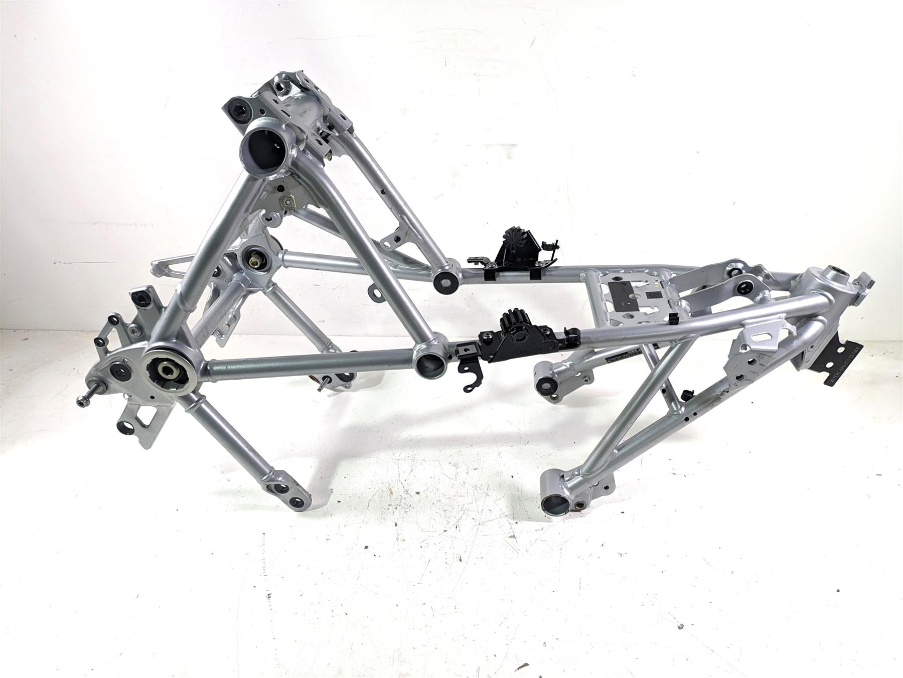 2022 BMW R1250 RT K052 Straight Main Frame Chassis With Oklahoma Clear Title 46519444975 46518387840 {{ shop.shopifyCountryName }} - Mototech271