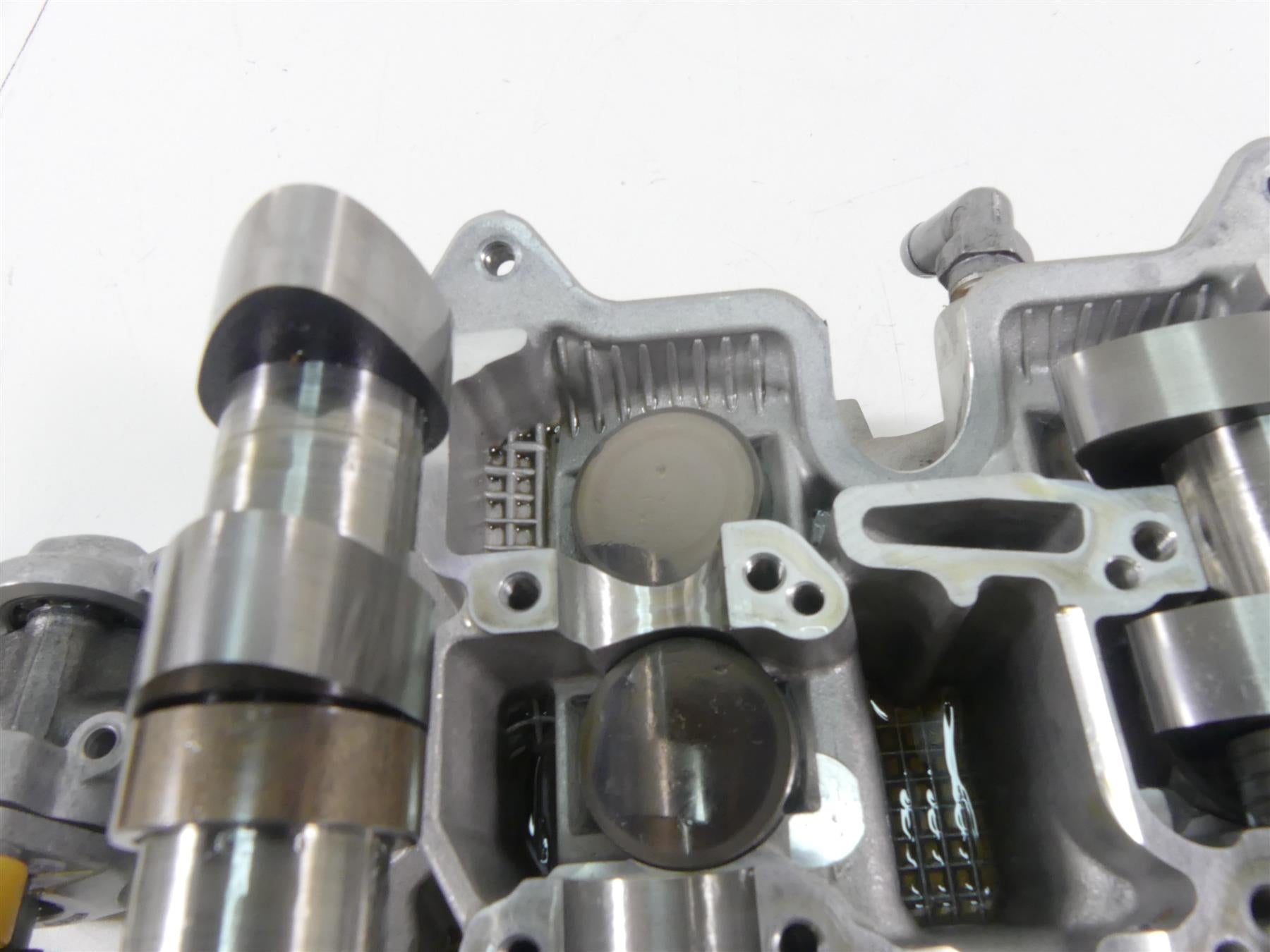 2004 Aprilia RSV1000 R Mille Rear Cylinderhead Cylinder Head AP0613467 {{ shop.shopifyCountryName }} - Mototech271