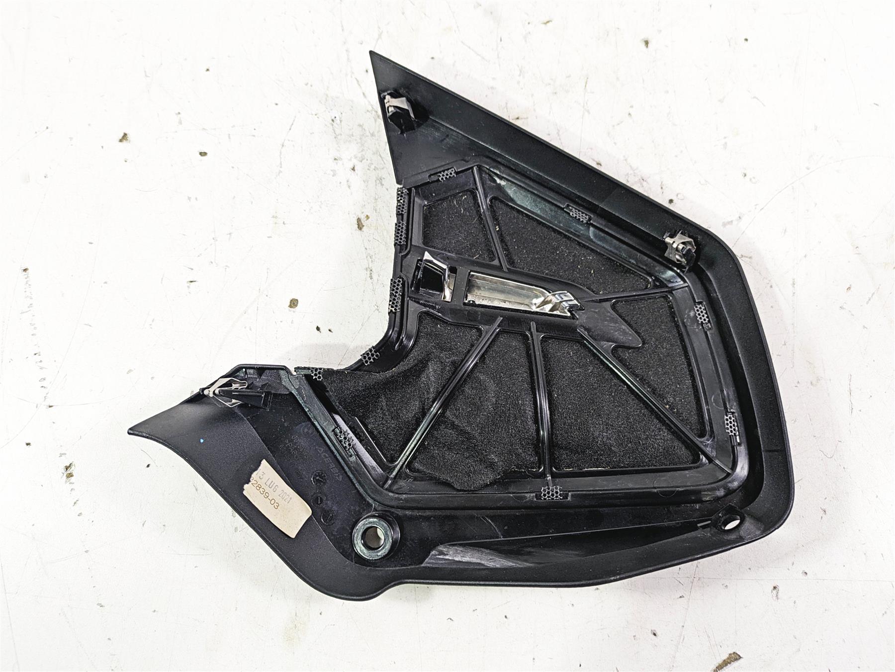 2022 BMW R1250 RT K052 Left Side Speaker Cover Fairing 0018945 {{ shop.shopifyCountryName }} - Mototech271