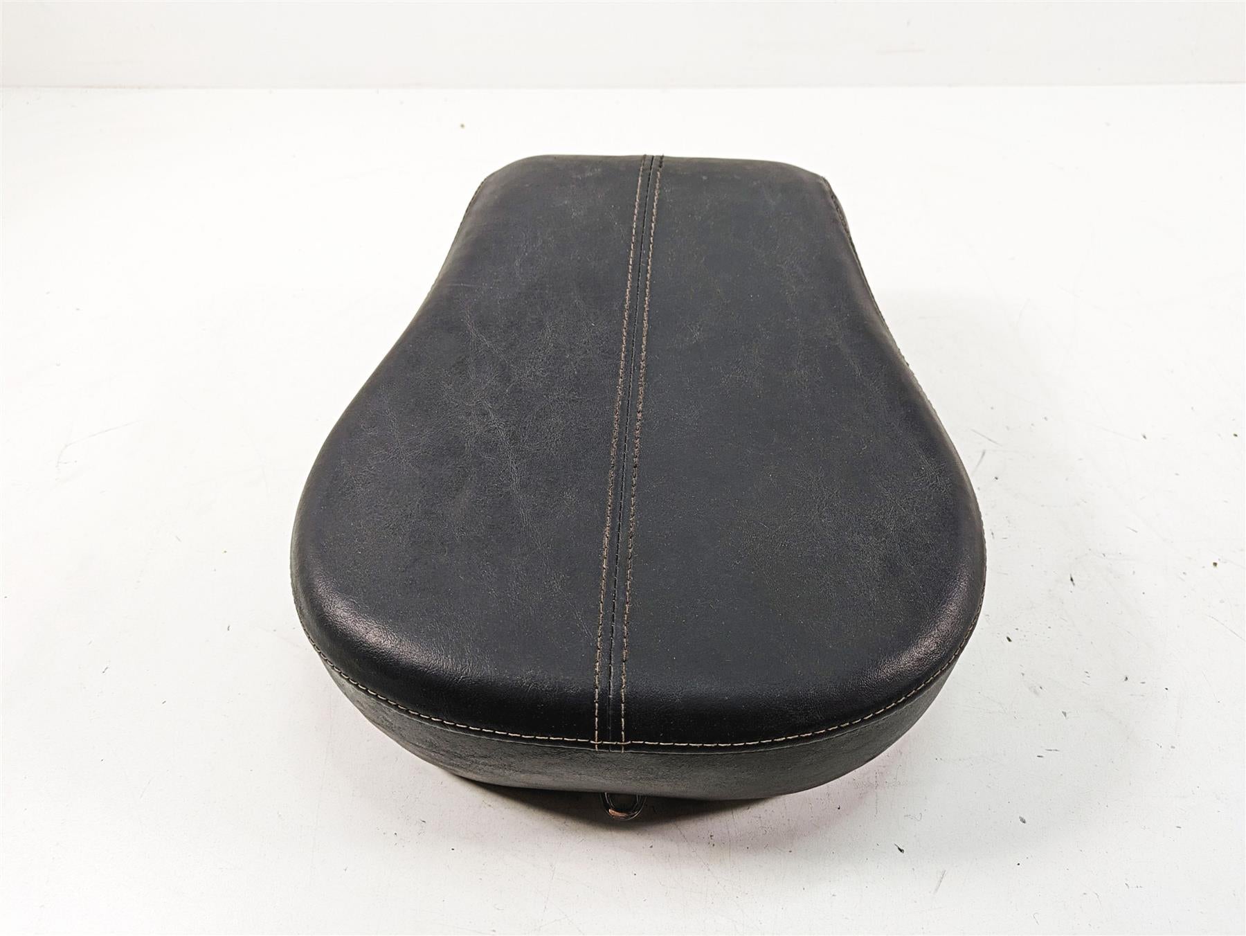 2013 Harley Softail FLSTC Heritage Classic Rear Passenger Seat Saddle 51812-09 {{ shop.shopifyCountryName }} - Mototech271