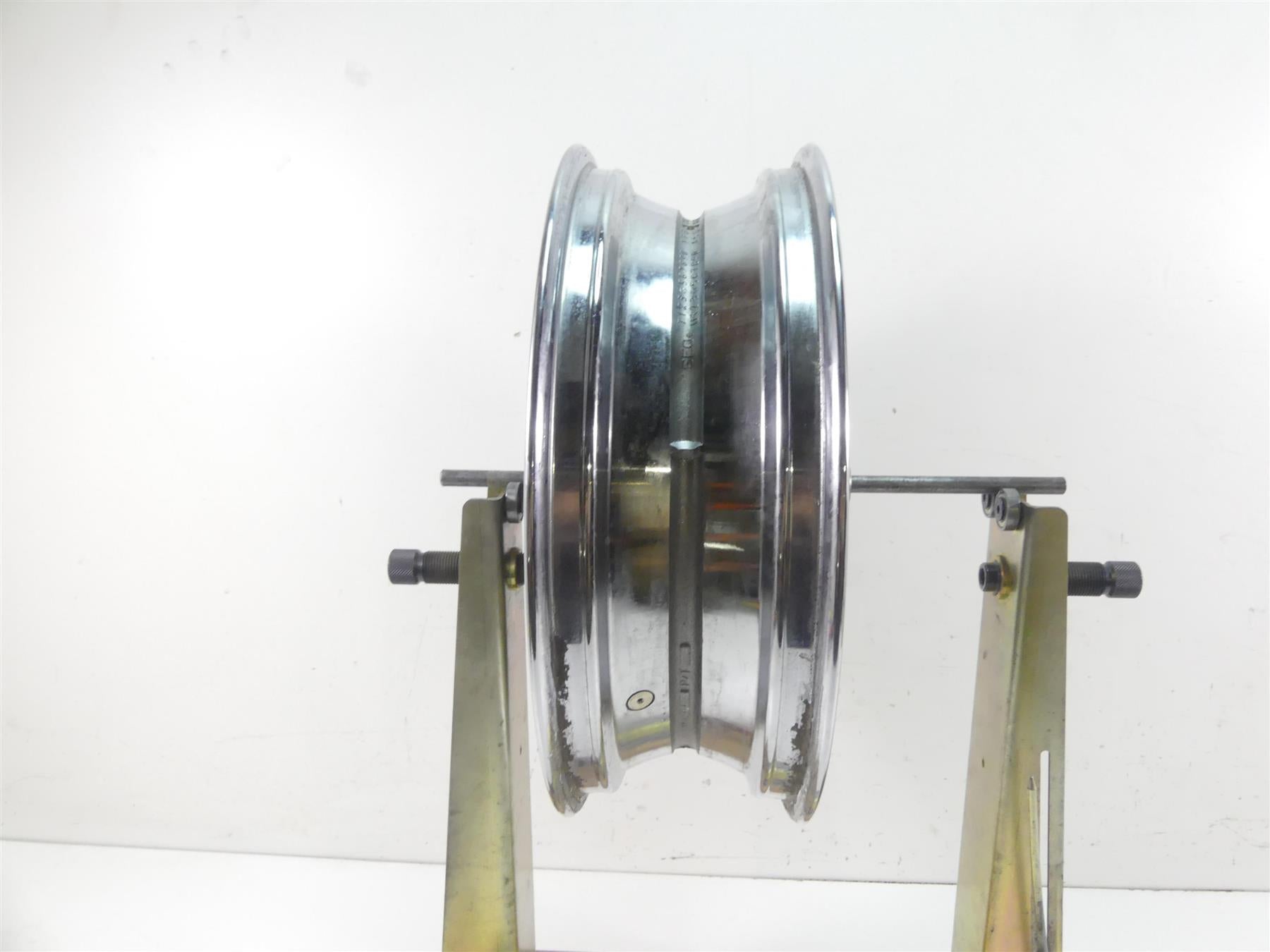 2009 Harley Dyna FXDF SE CVO Fat Bob Rear Wheel Rim 16x5 43268-09 {{ shop.shopifyCountryName }} - Mototech271