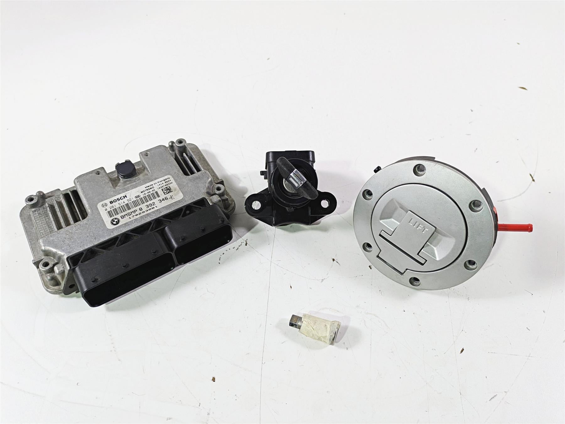 2019 BMW S1000XR K49 Cdi Ecu Ecm Ignition Switch Key Lock Set 13618392346 {{ shop.shopifyCountryName }} - Mototech271