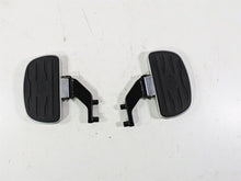 Load image into Gallery viewer, 2008 Yamaha XVZ1300 Royal Star Rear Passenger Floorboard Set 4XY-27440-00-00 | Mototech271
