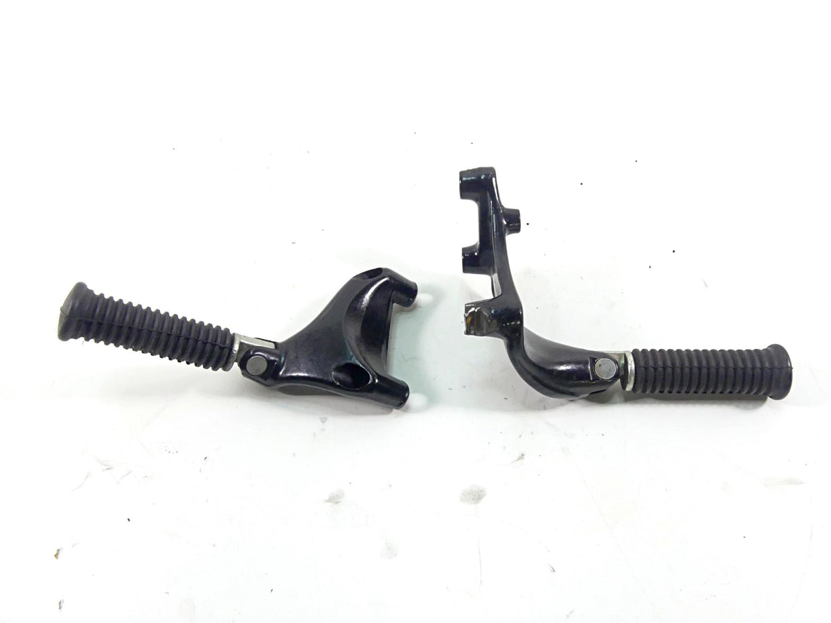 2017 Harley XL1200 CX Sportster Roadster Rear Passenger Foot Peg Set 49315-04 {{ shop.shopifyCountryName }} - Mototech271