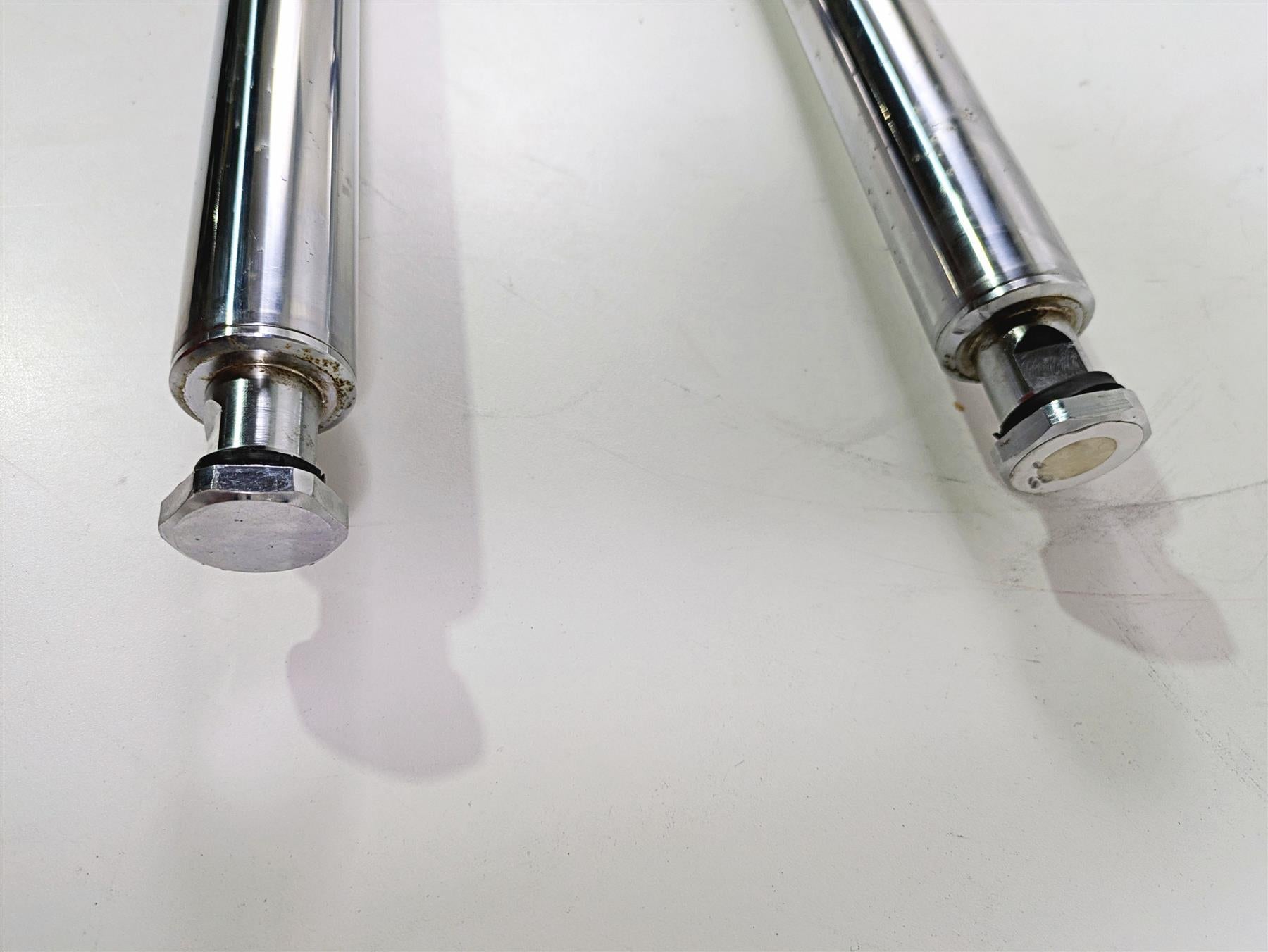2010 Harley Touring FLHTK Electra Glide Front Fork Legs 41mm -Read 46495-09 {{ shop.shopifyCountryName }} - Mototech271