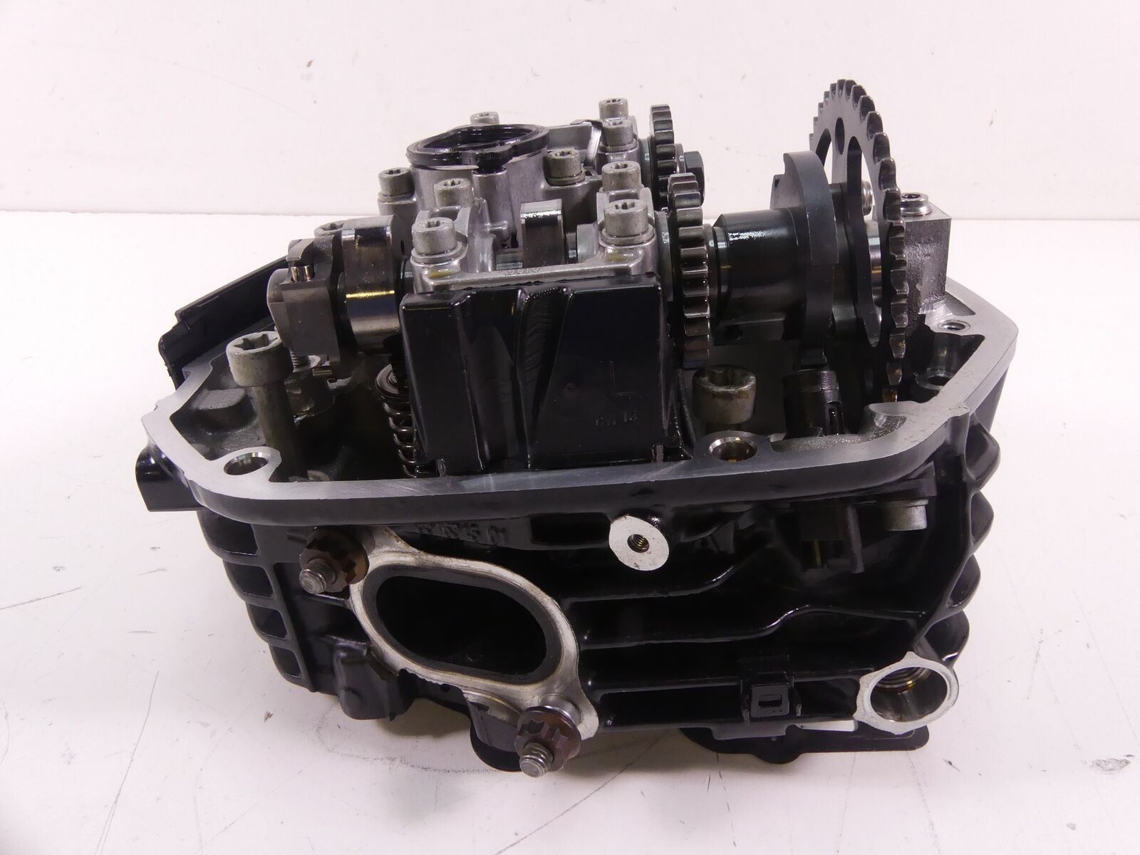 2016 BMW R1200R R1200 R K53 Left Cylinderhead Cylinder Head -Tested 11128546331 {{ shop.shopifyCountryName }} - Mototech271