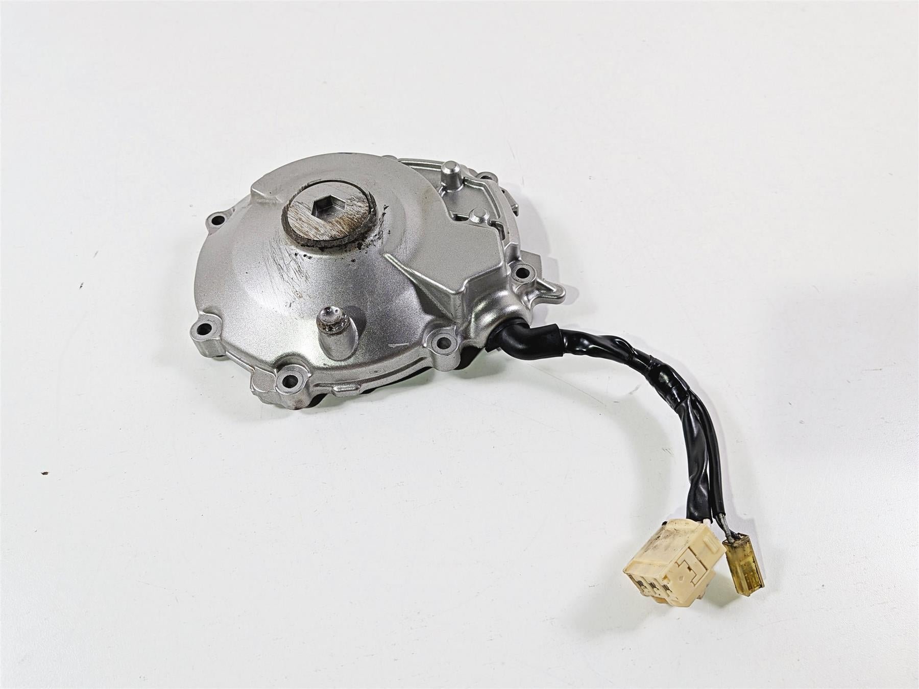 2016 Yamaha YZF R1 RN32 Stator Alternator Generator & Cover 2CR-81410-00-00 {{ shop.shopifyCountryName }} - Mototech271