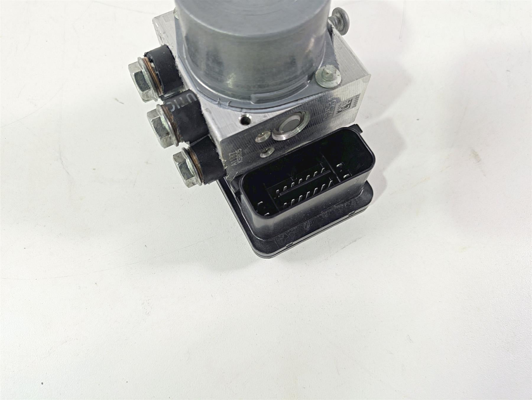 2017 Aprilia RSV 1100 Tuono V4 Factory Abs Brake Pump Module Unit 2D000265 {{ shop.shopifyCountryName }} - Mototech271