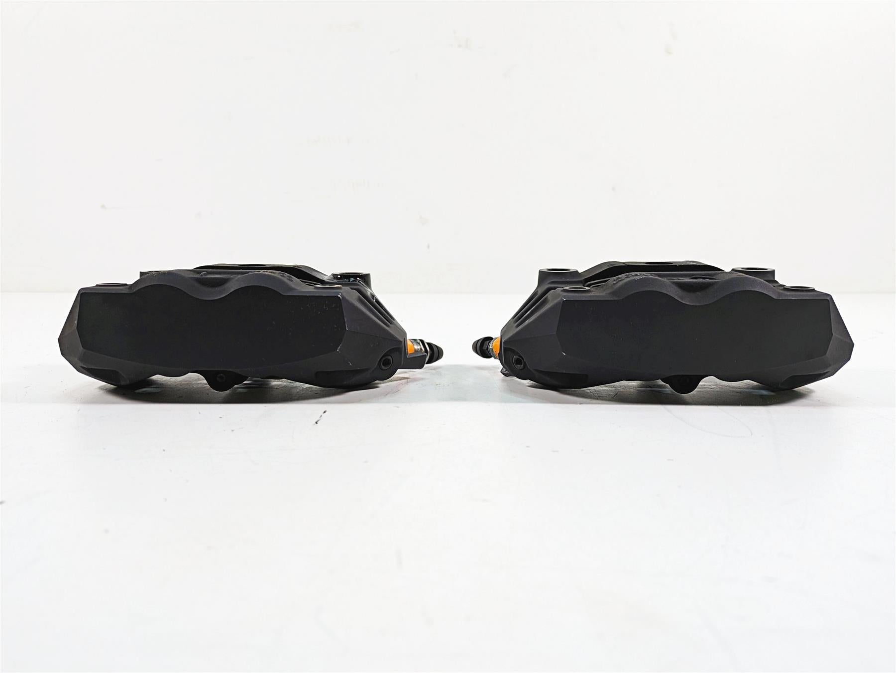 2016 BMW R1200R K53 Brembo Front Brake Caliper Set 34118556205 34118556206 {{ shop.shopifyCountryName }} - Mototech271