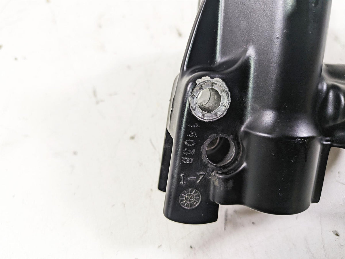 2003 Harley Touring FLHTCUI 100TH E-Glide Front Brake Master Cylinder 45013-96E {{ shop.shopifyCountryName }} - Mototech271