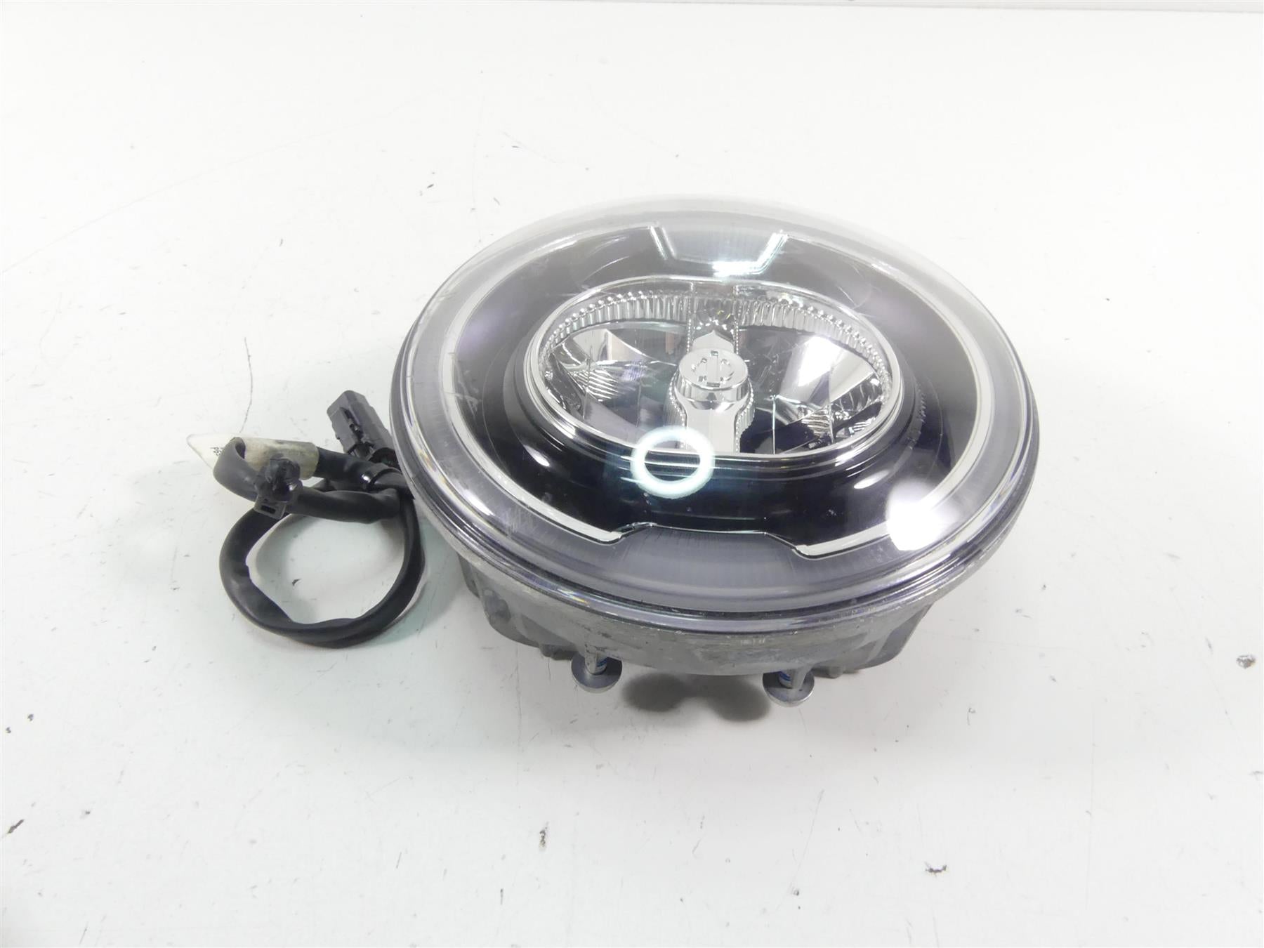 2021 Harley Softail FLSB Sport Glide 7" Daymaker Head Light Headlight 67700339A {{ shop.shopifyCountryName }} - Mototech271