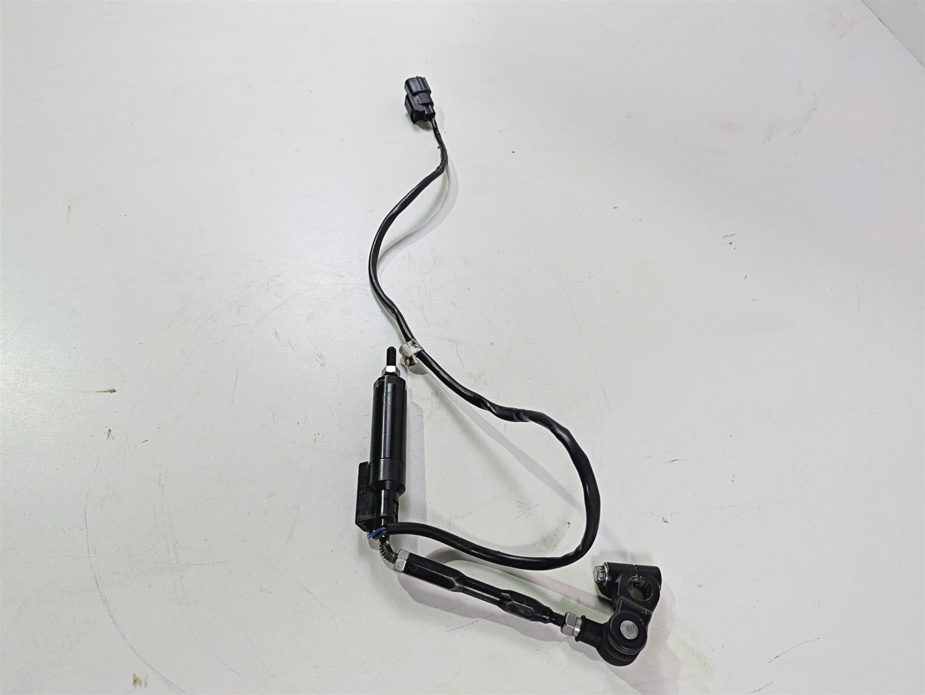 2023 Suzuki GSX1300 RR Hayabusa Quick Shifter - For Parts 25500-10810 {{ shop.shopifyCountryName }} - Mototech271