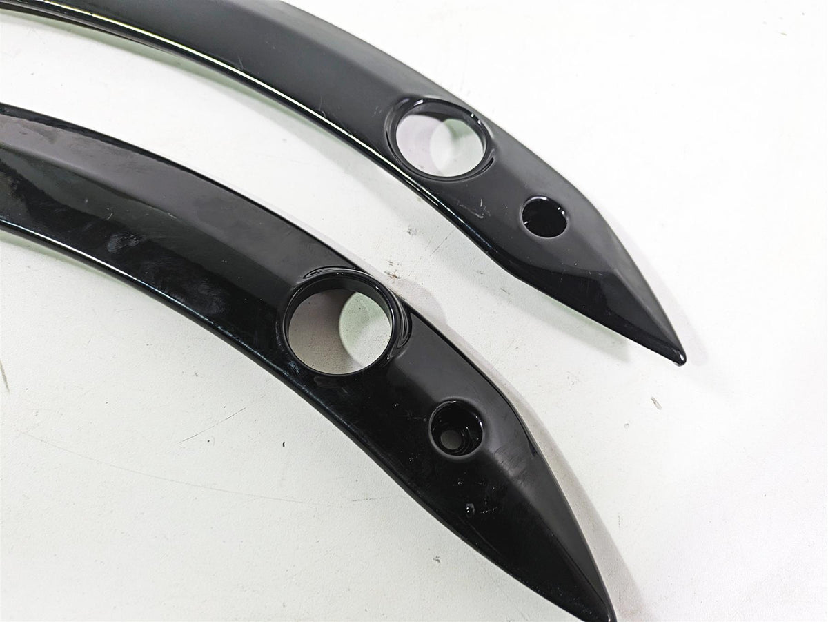 2018 Indian Chieftain Dark Horse Rear Black Fender Struts Covers 5139599 5139598 {{ shop.shopifyCountryName }} - Mototech271