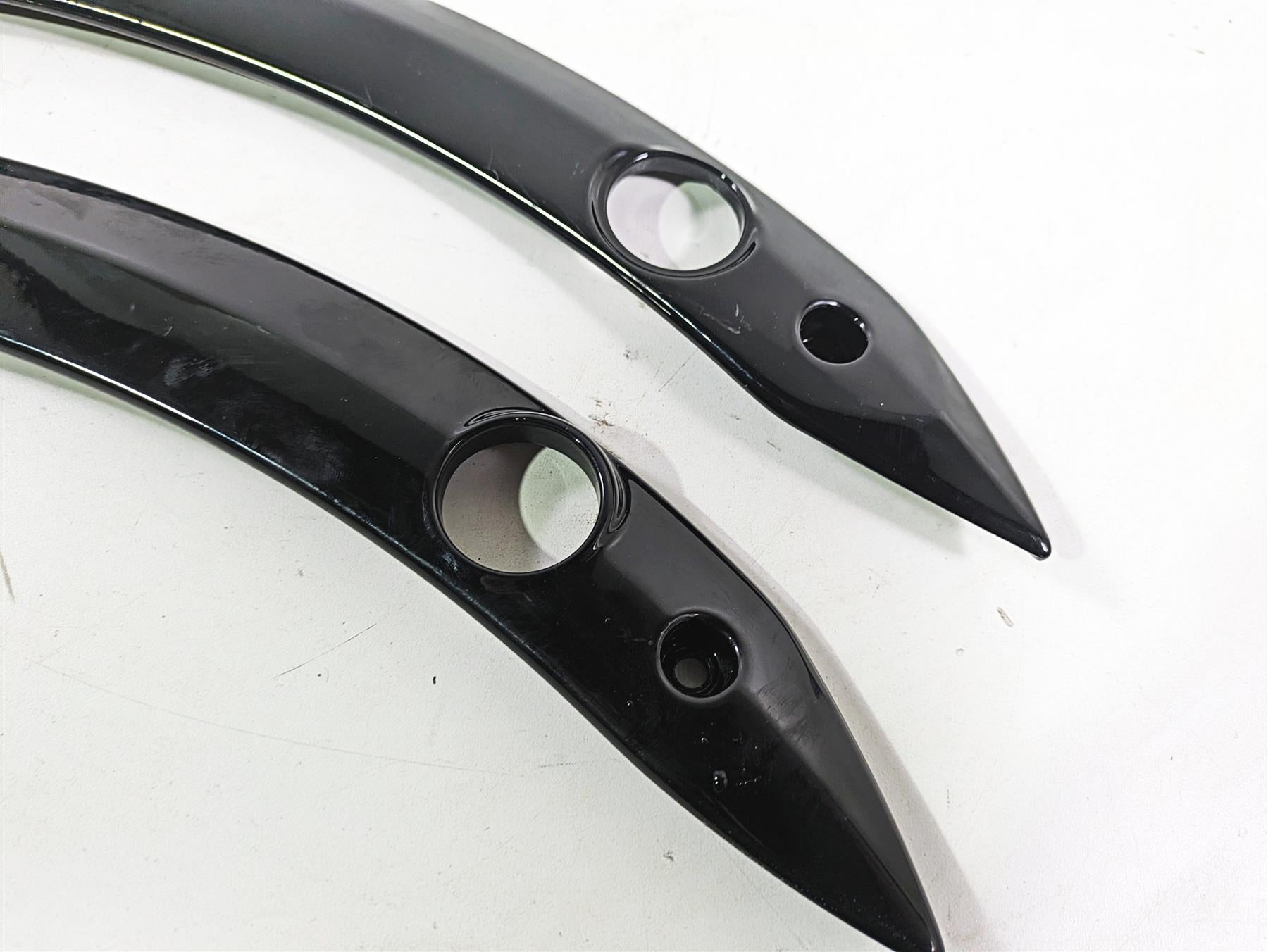 2018 Indian Chieftain Dark Horse Rear Black Fender Struts Covers 5139599 5139598 {{ shop.shopifyCountryName }} - Mototech271
