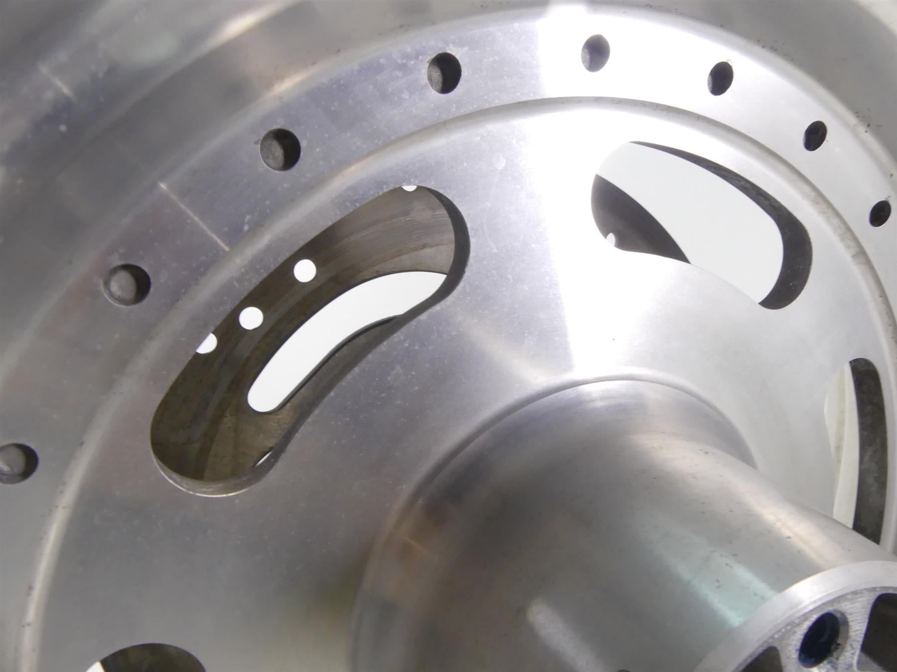 2009 Harley FXDF Dyna Fat Bob Straight Rear Slot Wheel Rim 16x5 40900179 {{ shop.shopifyCountryName }} - Mototech271