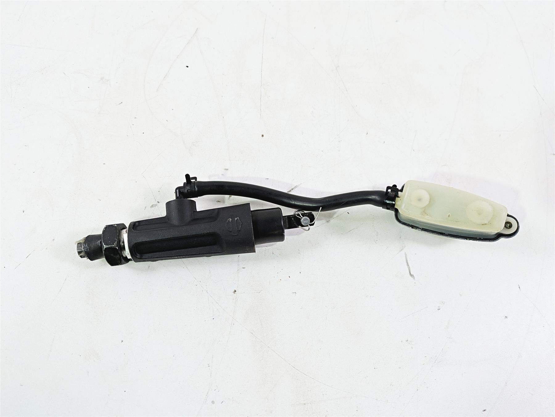 2010 Harley VRSCF Muscle Rod Rear Brake Master Cylinder READ 44740-06A {{ shop.shopifyCountryName }} - Mototech271