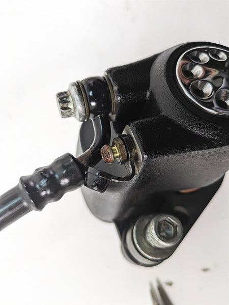 2000 Harley FXSTS Softail Springer Front Brake Caliper + Line 44077-88D {{ shop.shopifyCountryName }} - Mototech271