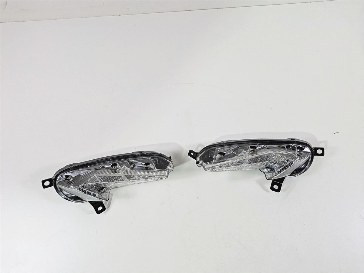 2023 Suzuki GSX1300 RR Hayabusa Front Turn Signal Indicator Set Read 35601-10L02 {{ shop.shopifyCountryName }} - Mototech271